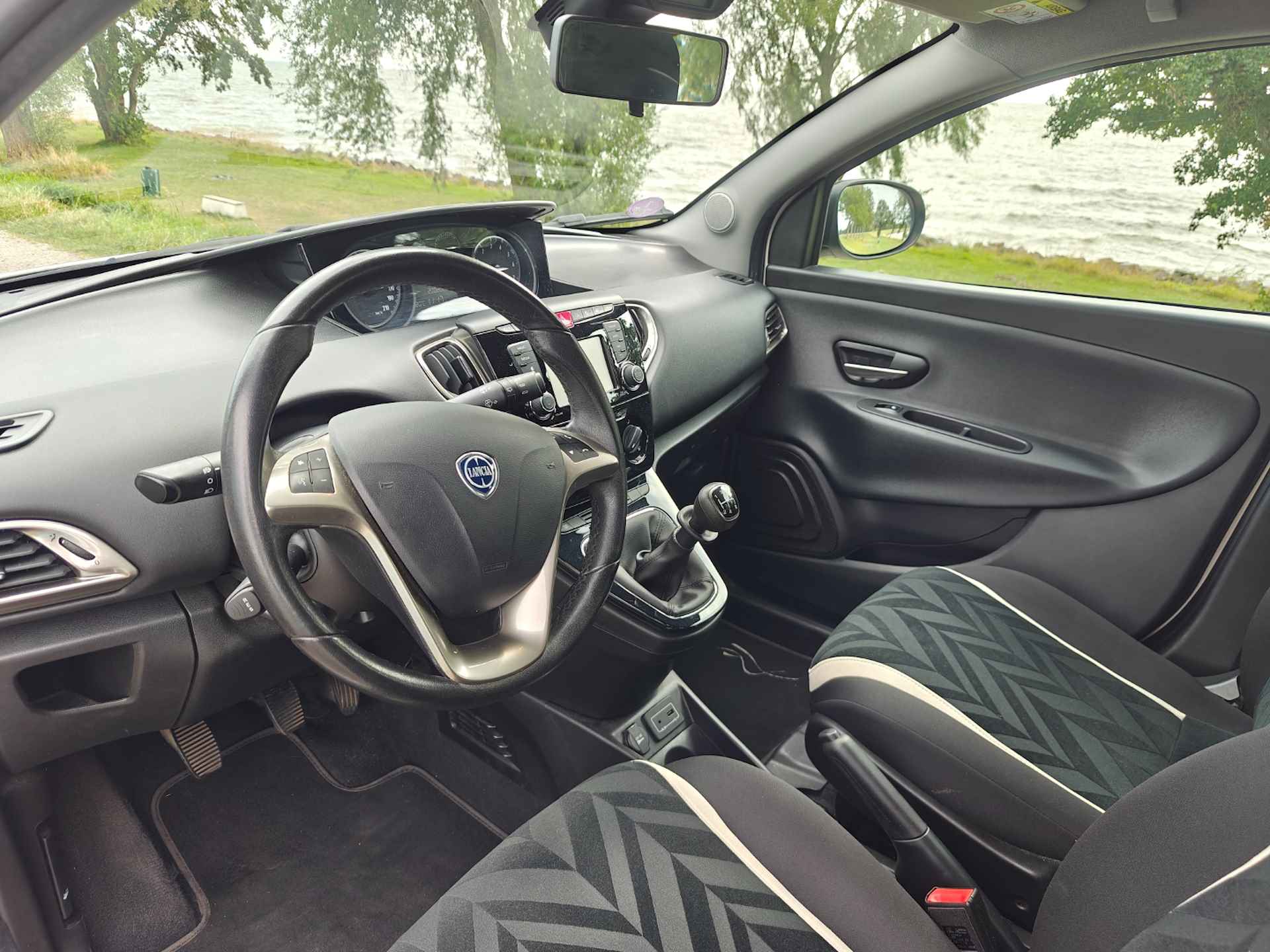 Lancia Ypsilon 1.2 Opening Edition | 1e eigenaar | Navigatie | Cruise control - 29/31