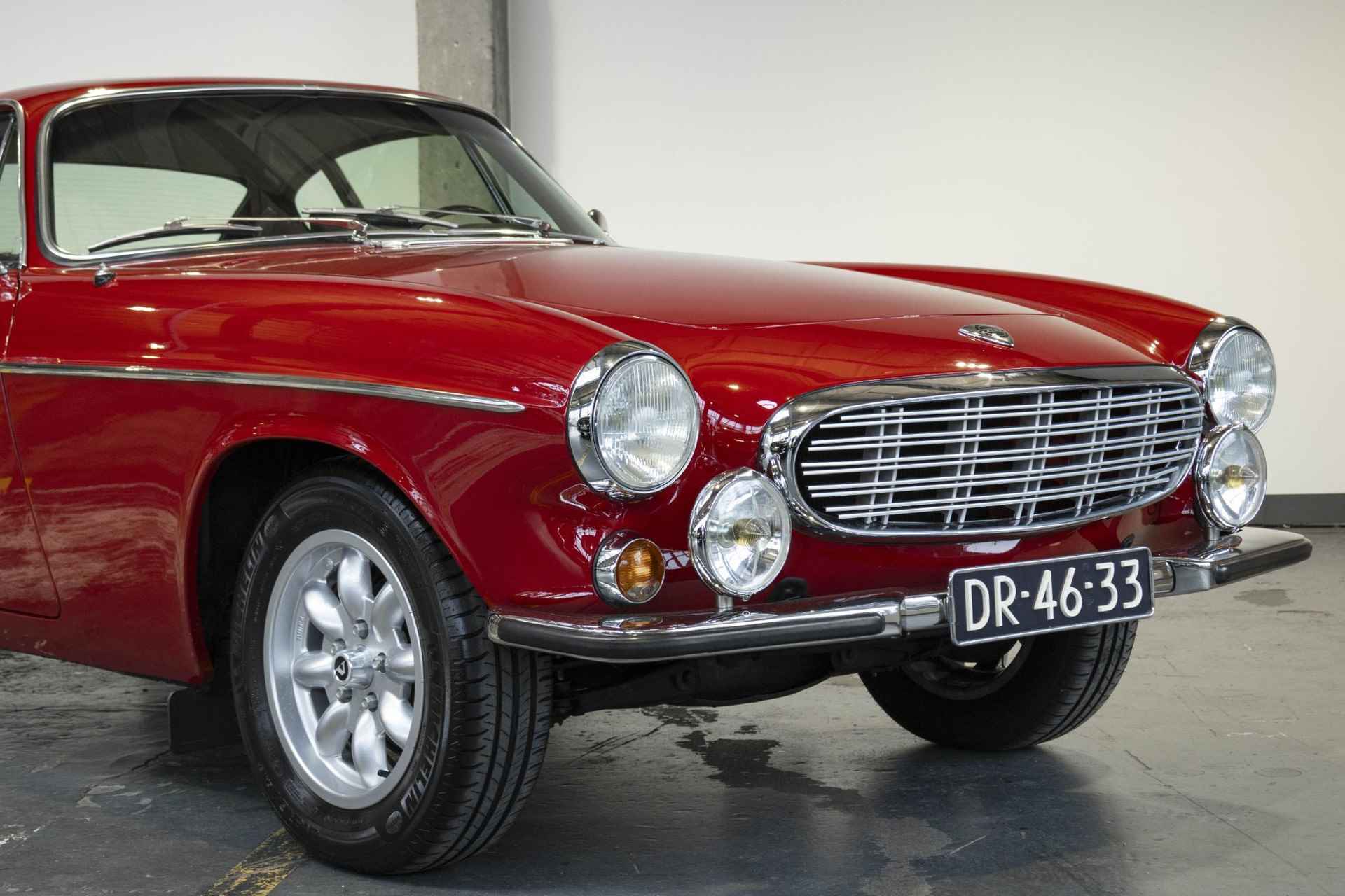 Volvo P1800s | Overdrive | Volledig gerestaureerd | Stuurbekrachtiging | Originele Minilite lichtmetalen velgen | Weber carburateur kit | Bilstein schokdempers | - 6/47