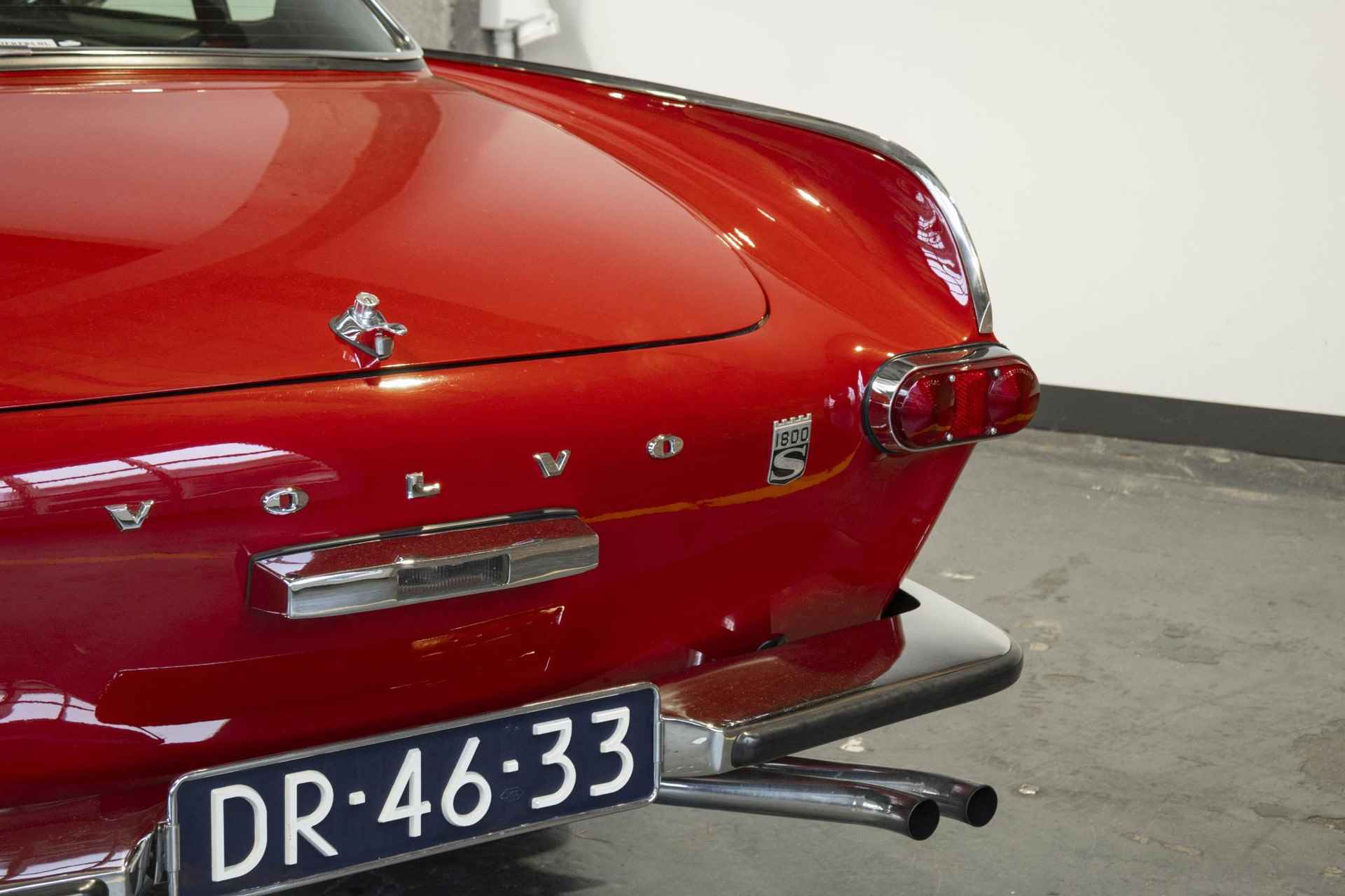 Volvo P1800s | Overdrive | Volledig gerestaureerd | Stuurbekrachtiging | Originele Minilite lichtmetalen velgen | Weber carburateur kit | Bilstein schokdempers | - 20/47