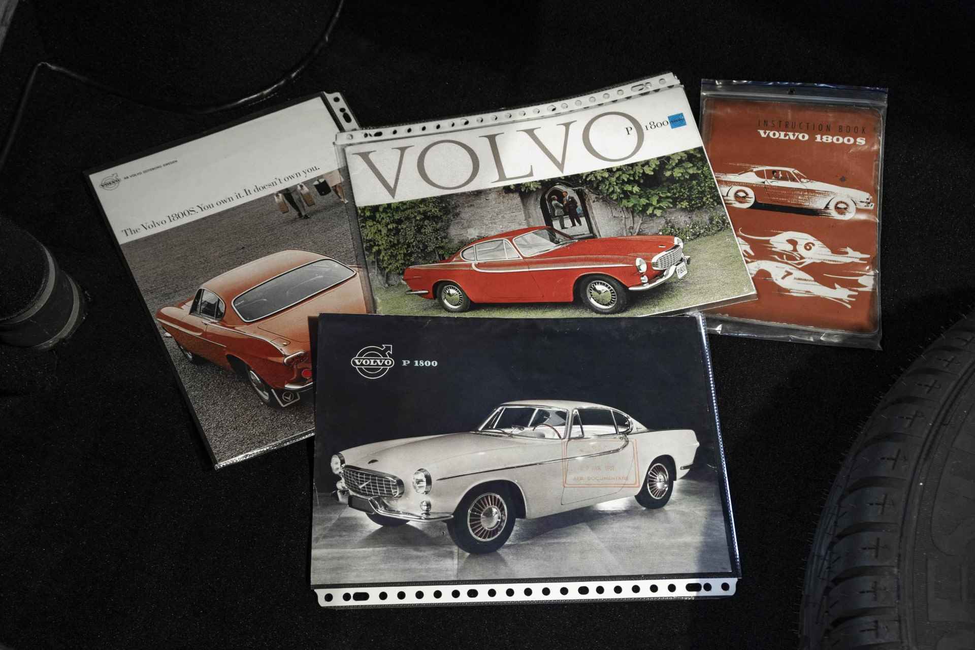 Volvo P1800s | Overdrive | Volledig gerestaureerd | Stuurbekrachtiging | Originele Minilite lichtmetalen velgen | Weber carburateur kit | Bilstein schokdempers | - 44/47