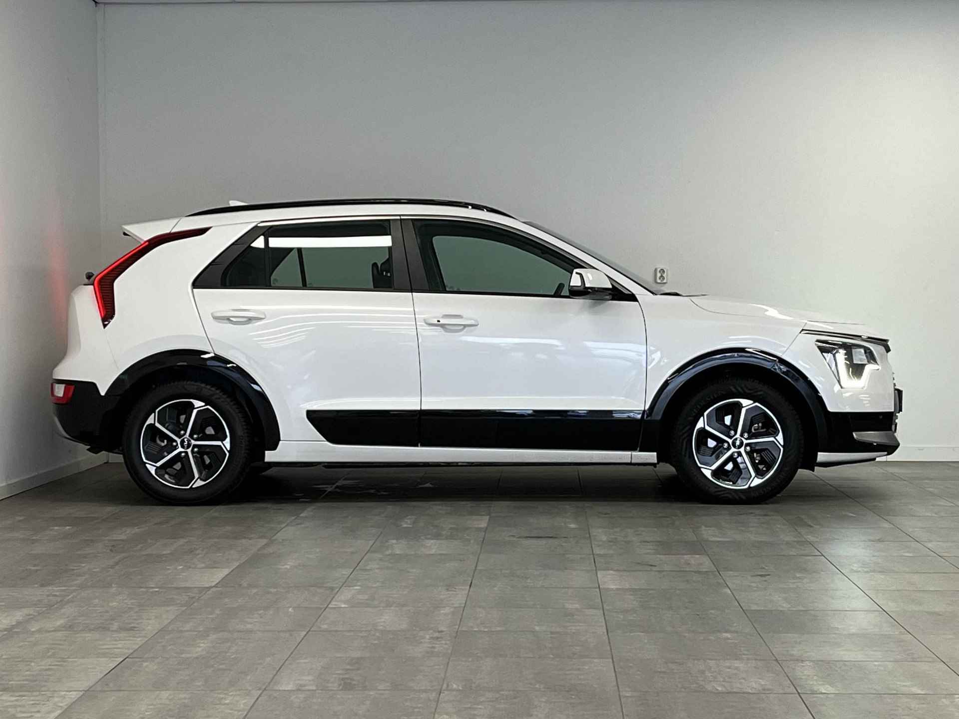 Kia Niro 1.6 GDi Hybrid DynamicLine - 5/37