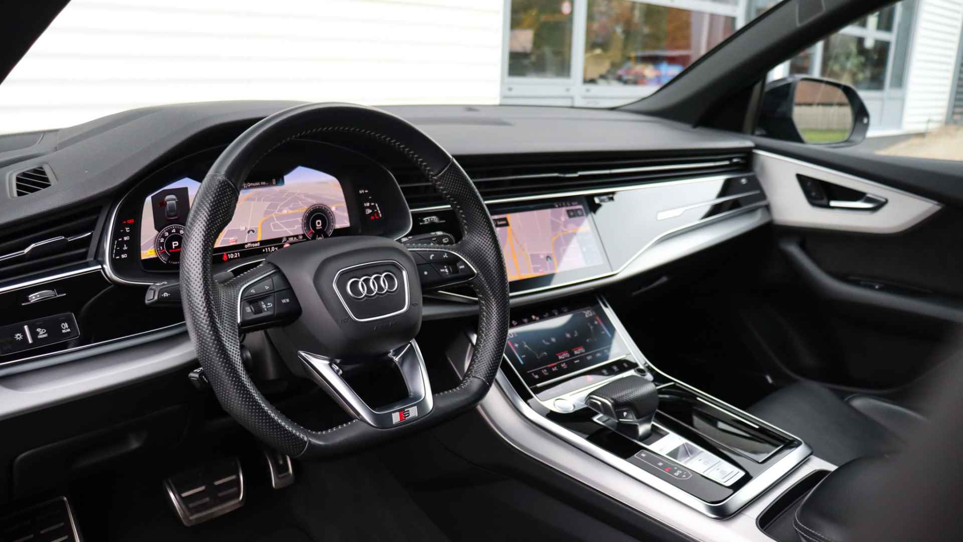 Audi Q8 55 TFSI quattro Pro Line Plus | Massage | B&O | Soft-Close | Head-up | Night Vision | Panoramadak | Trekhaak | Ruitstiksel - 7/39