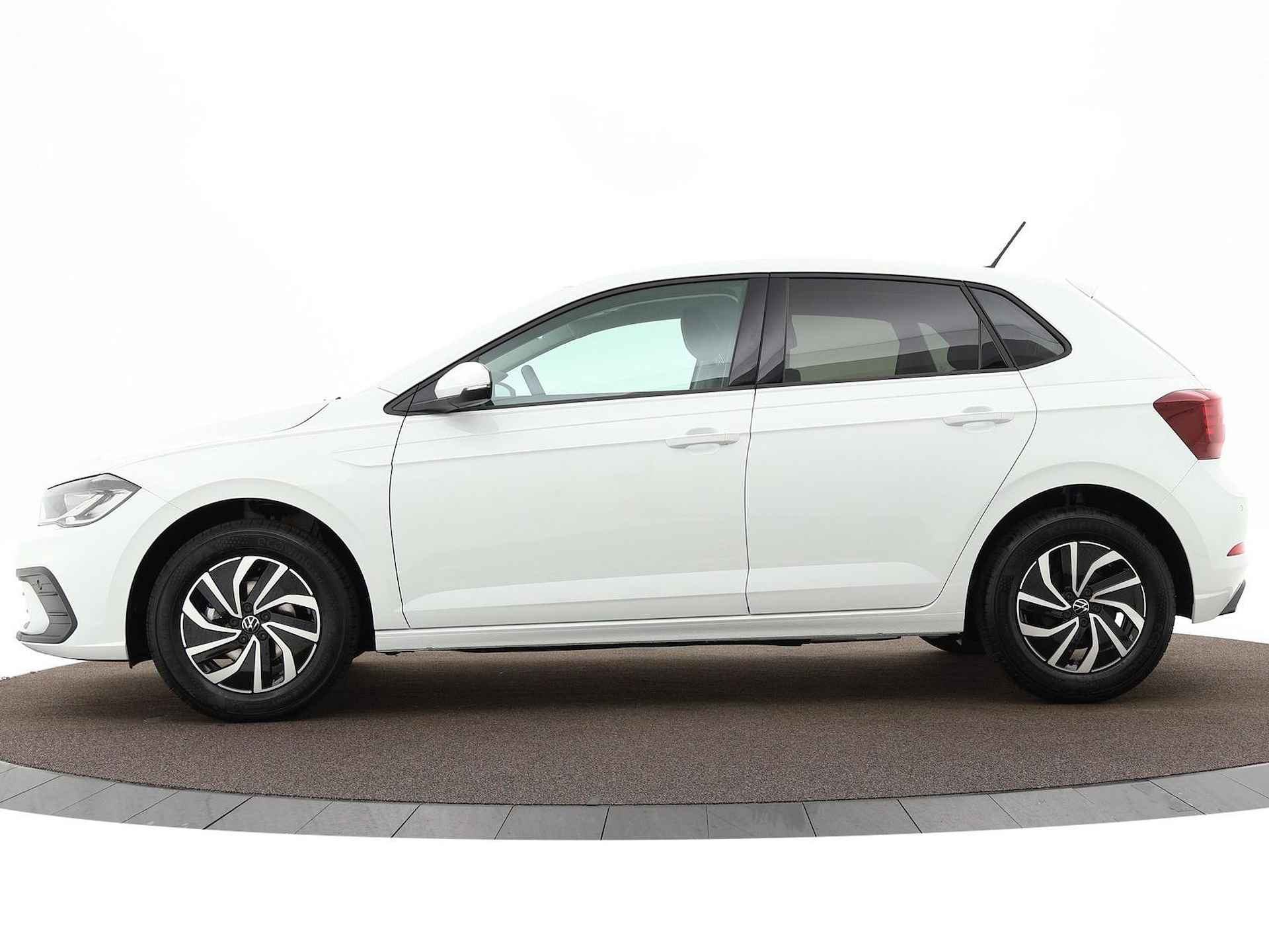 Volkswagen Polo Life Edition 1.0 TSI 95 pk 5 versn. Hand · Airconditioning automatisch, 2-zone (climatronic) · - 28/34