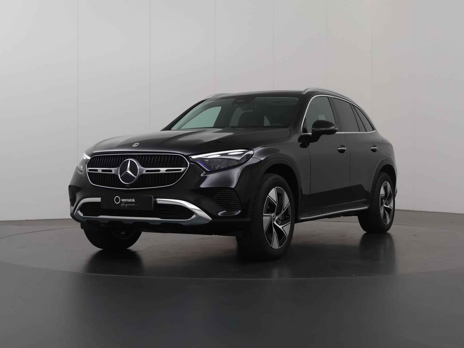 Mercedes-Benz GLC 300e 4MATIC Luxury Line Digital light | Treeplanken | Keyless go | Trekhaak | Panoramadak - 50/50