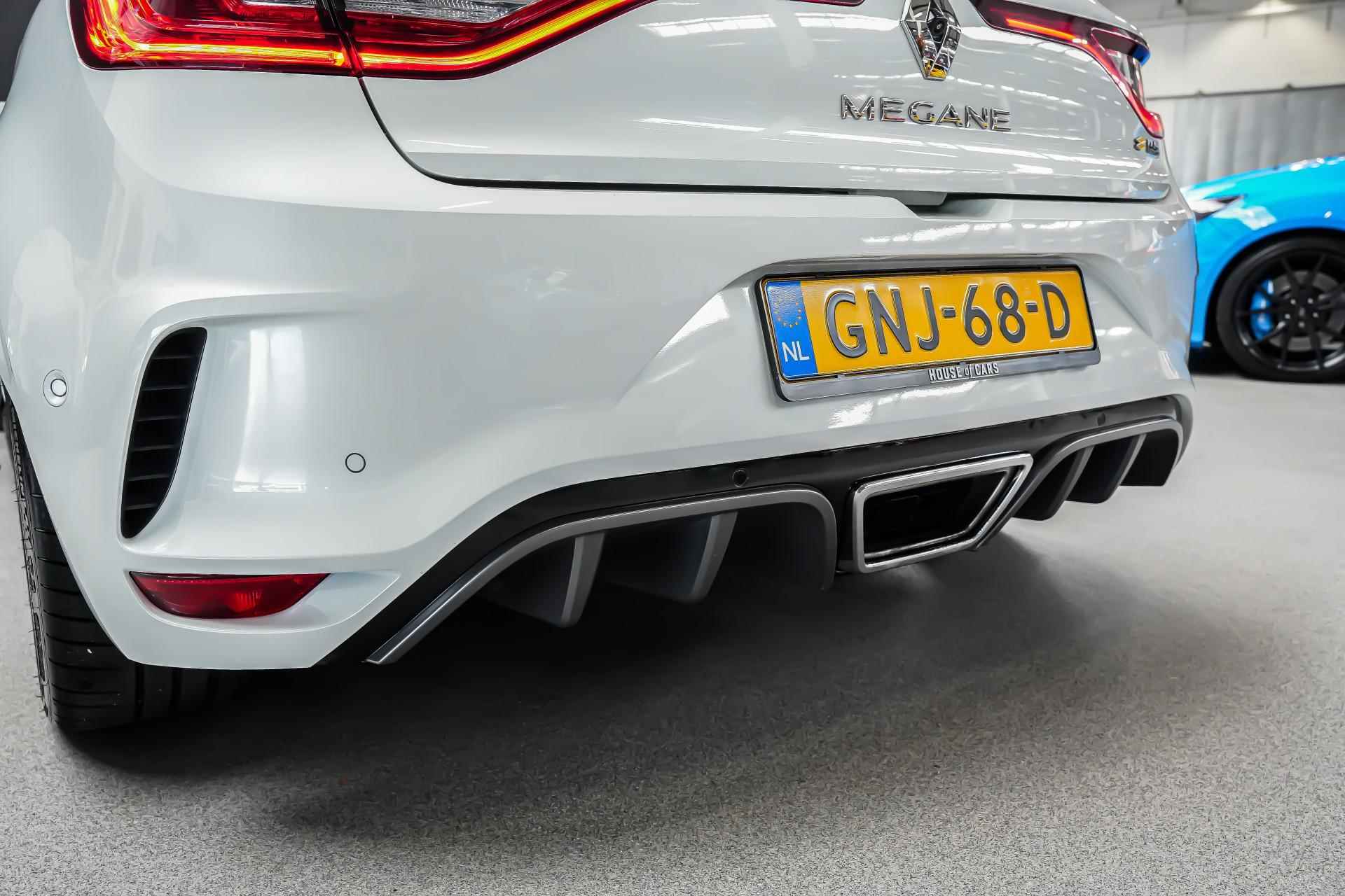 Renault Mégane RS Trophy Ph1 1.8 340pk TCe |KW variant 3 schroefset|stage 1|schaalstoelen|Bose|BLIS|Apple Carplay & Android auto|parkeersensoren en camra|19"| - 24/38