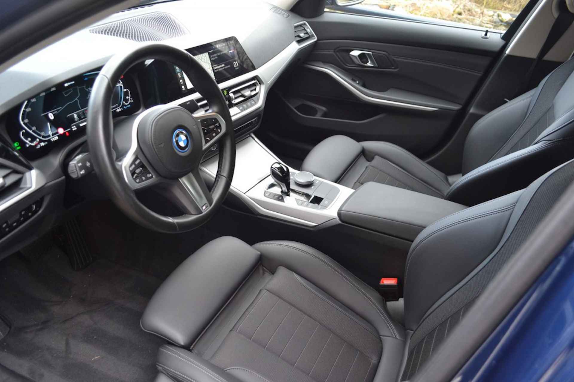 BMW 3-serie 320 E Sportstoel - M-Stuur - BTW Auto - 5/14
