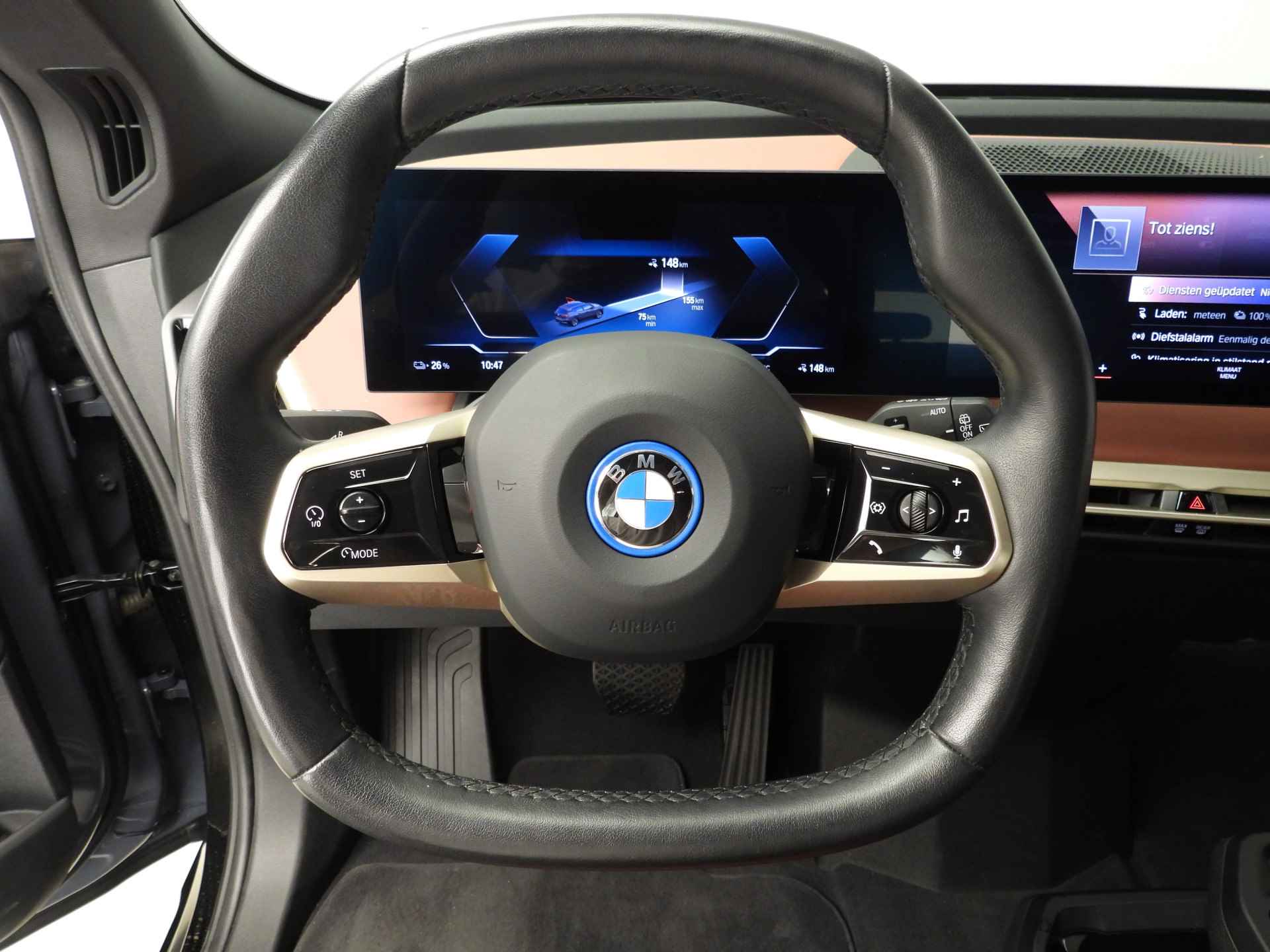 BMW iX xDrive50 High Executive 112 kWh LED / Leder / Navigatie / Trekhaak / Active steering / Keyles go / DAB / Alu 22 inch - 8/35