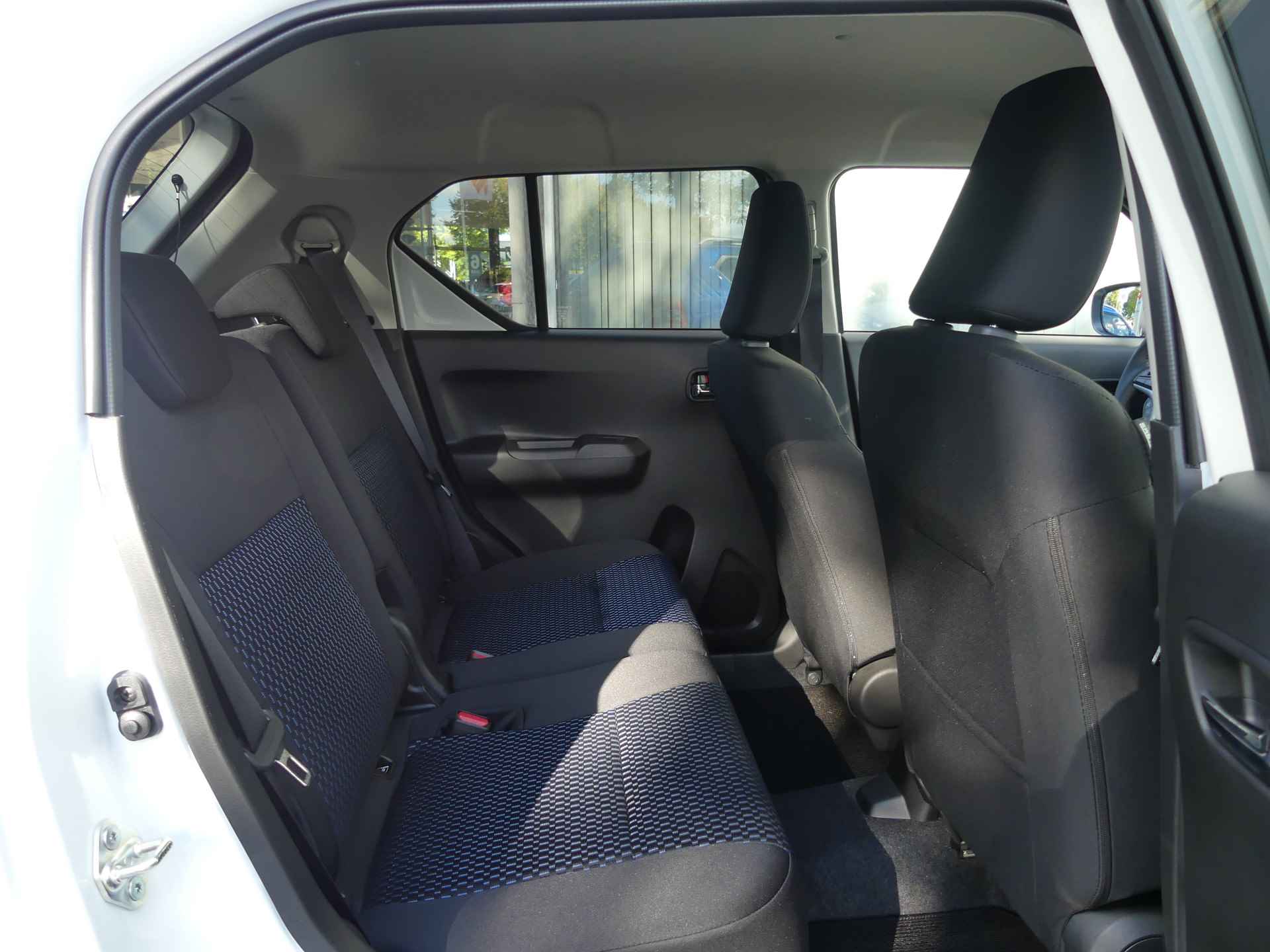 Suzuki Ignis 1.2 Smart Hybrid Style / Stijl Navigatie, Achteruitrijcamera, Cruise Control - 22/28