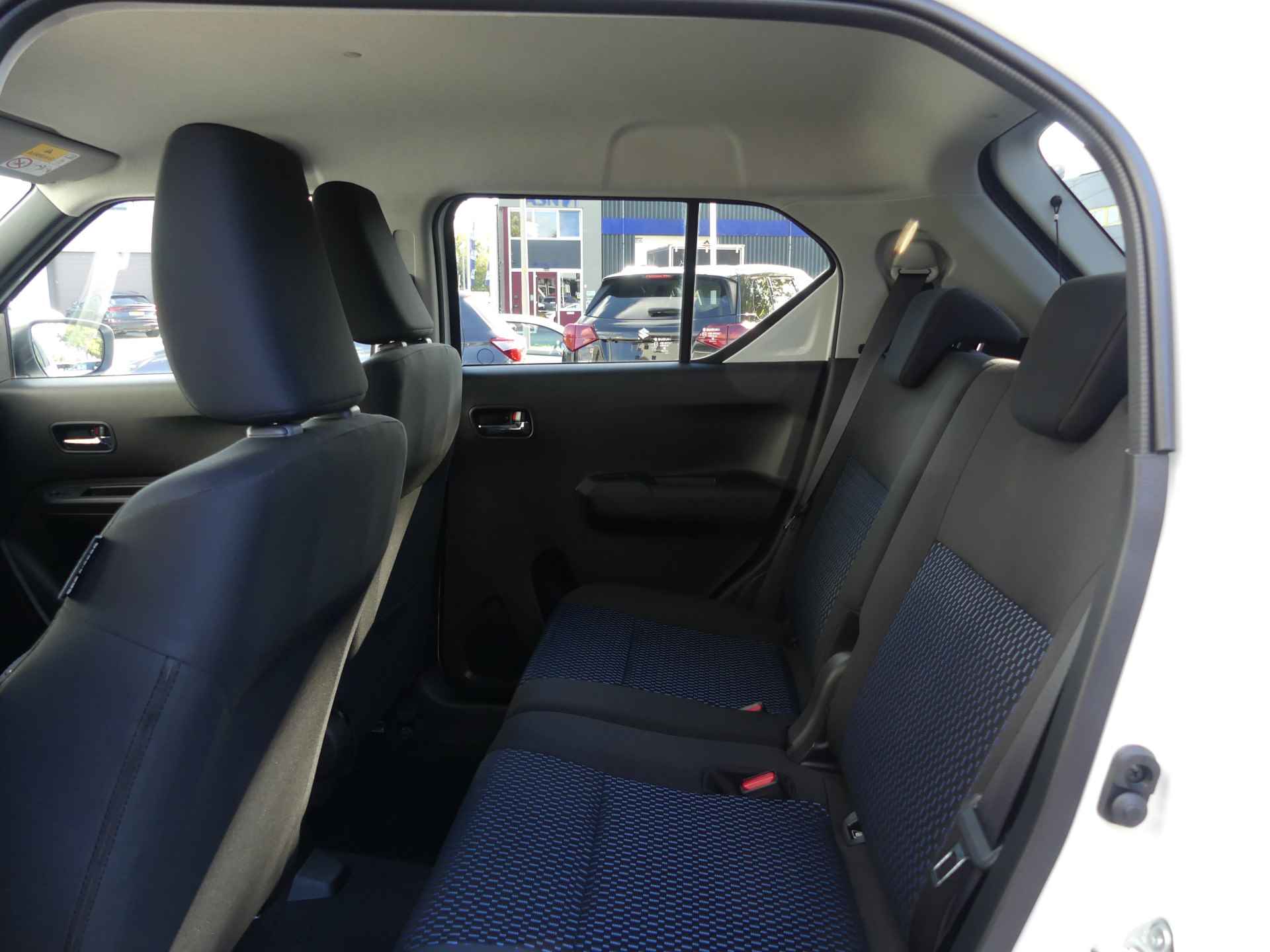 Suzuki Ignis 1.2 Smart Hybrid Style / Stijl Navigatie, Achteruitrijcamera, Cruise Control - 23/28