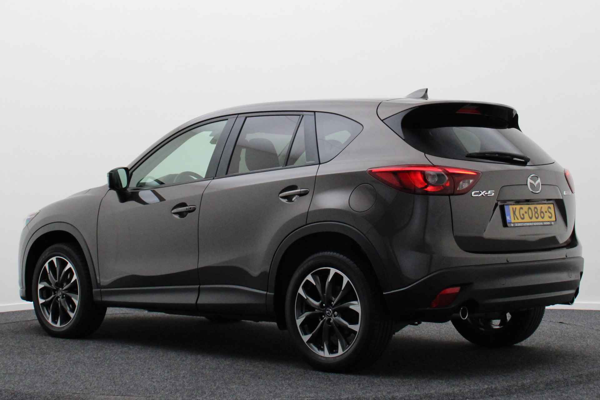 Mazda CX-5 2.0 SkyActiv-G 165 GT-M Line 2WD Leer, Bose, Climate, Cruise, Navigatie, Bluetooth, Camera, 19'' - 3/49