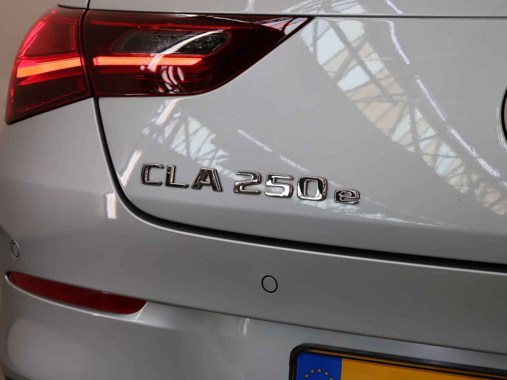 Mercedes-Benz CLA-klasse Shooting Brake 250e Star Edition Luxury Line | Night Pakket | Sfeerverlichting | 18" velgen | Stoelverwarming | Keyless Entry | - 39/41