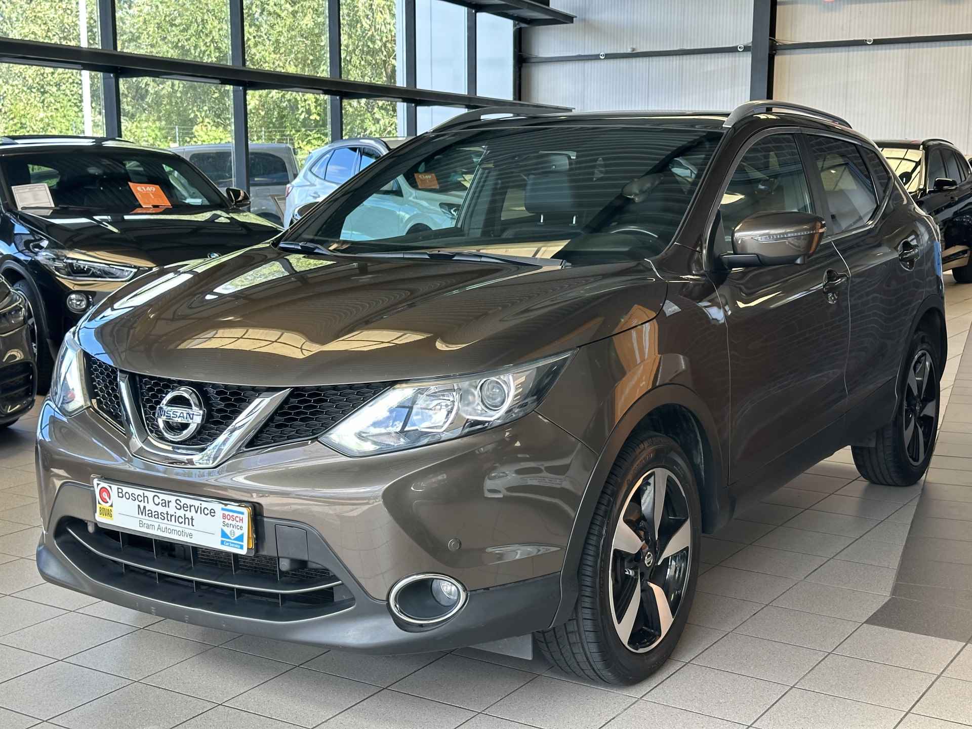 Nissan QASHQAI 1.2 N-Vision | Panorama | Xenon | Winter-pakket | Interesse, Proefrit? Bel of app met: 06-24 28 28 42 - 10/32