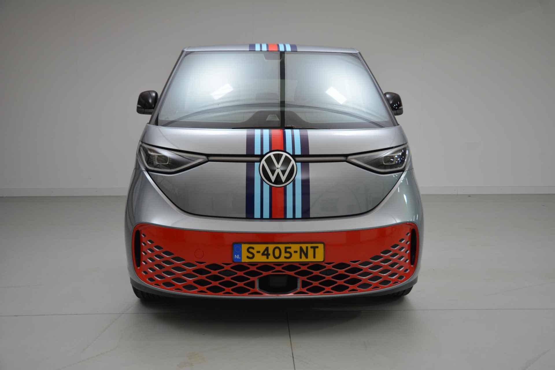 Volkswagen ID. Buzz 1st 77kWh 204 PK | Automaat | Navigatie | LED Matrix | Trekhaak | Apple carplay | Android auto | Parkeersensoren | Camera | Stoelverwarming | - 3/27