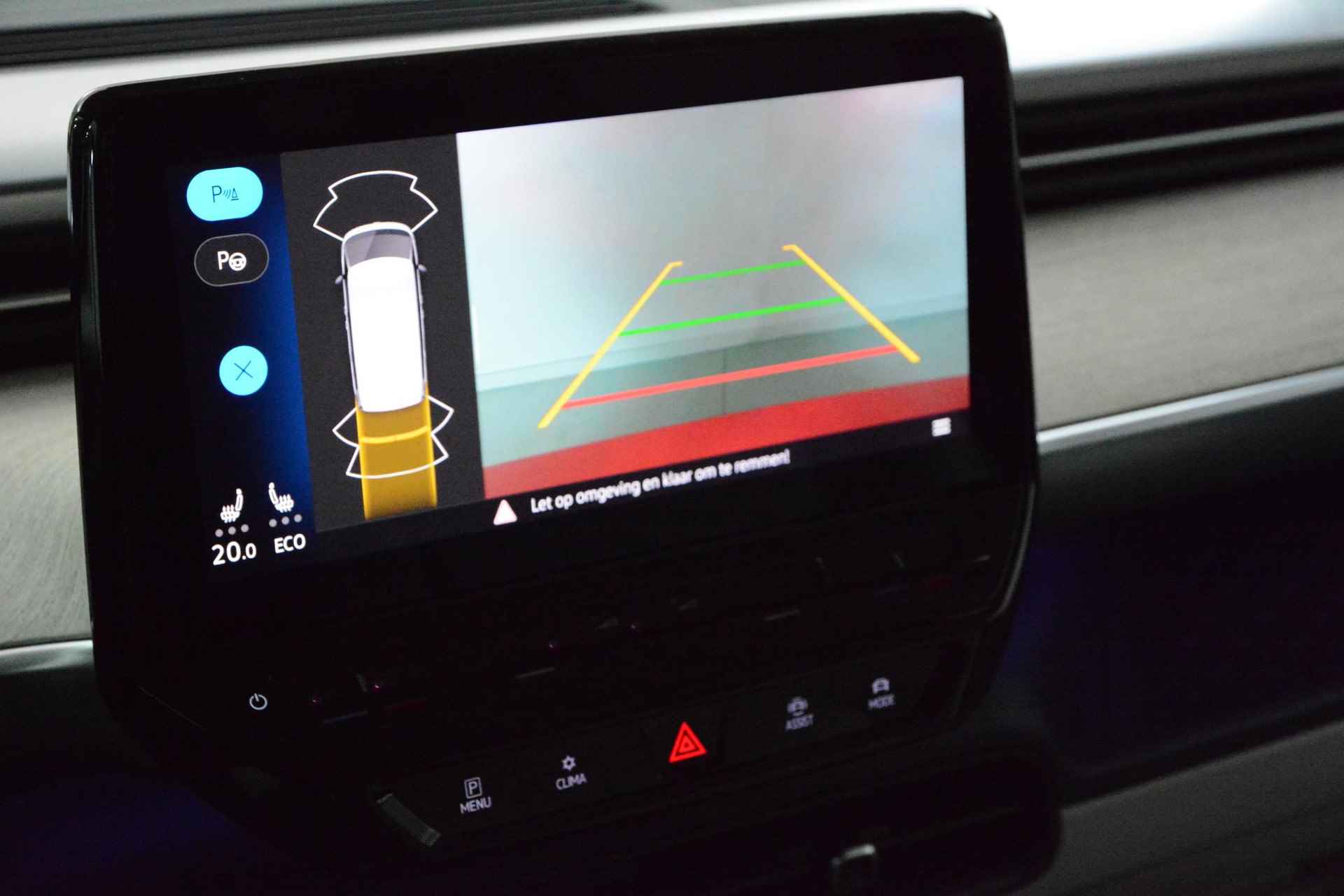 Volkswagen ID. Buzz 1st 77kWh 204 PK | Automaat | Navigatie | LED Matrix | Trekhaak | Apple carplay | Android auto | Parkeersensoren | Camera | Stoelverwarming | - 17/27