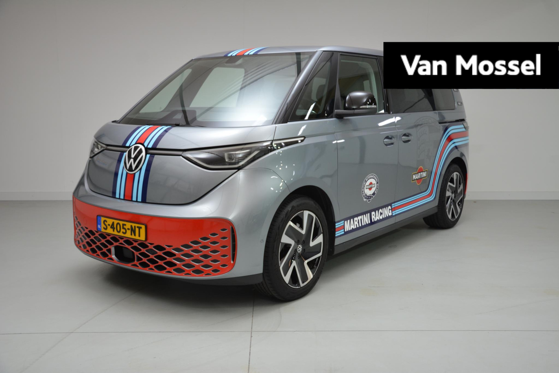 Volkswagen ID. Buzz 1st 77kWh 204 PK | Automaat | Navigatie | LED Matrix | Trekhaak | Apple carplay | Android auto | Parkeersensoren | Camera | Stoelverwarming |