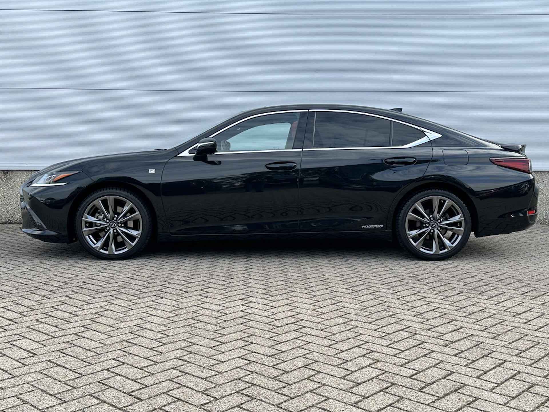 Lexus ES 300h F Sport Premium Hybrid - 9/32