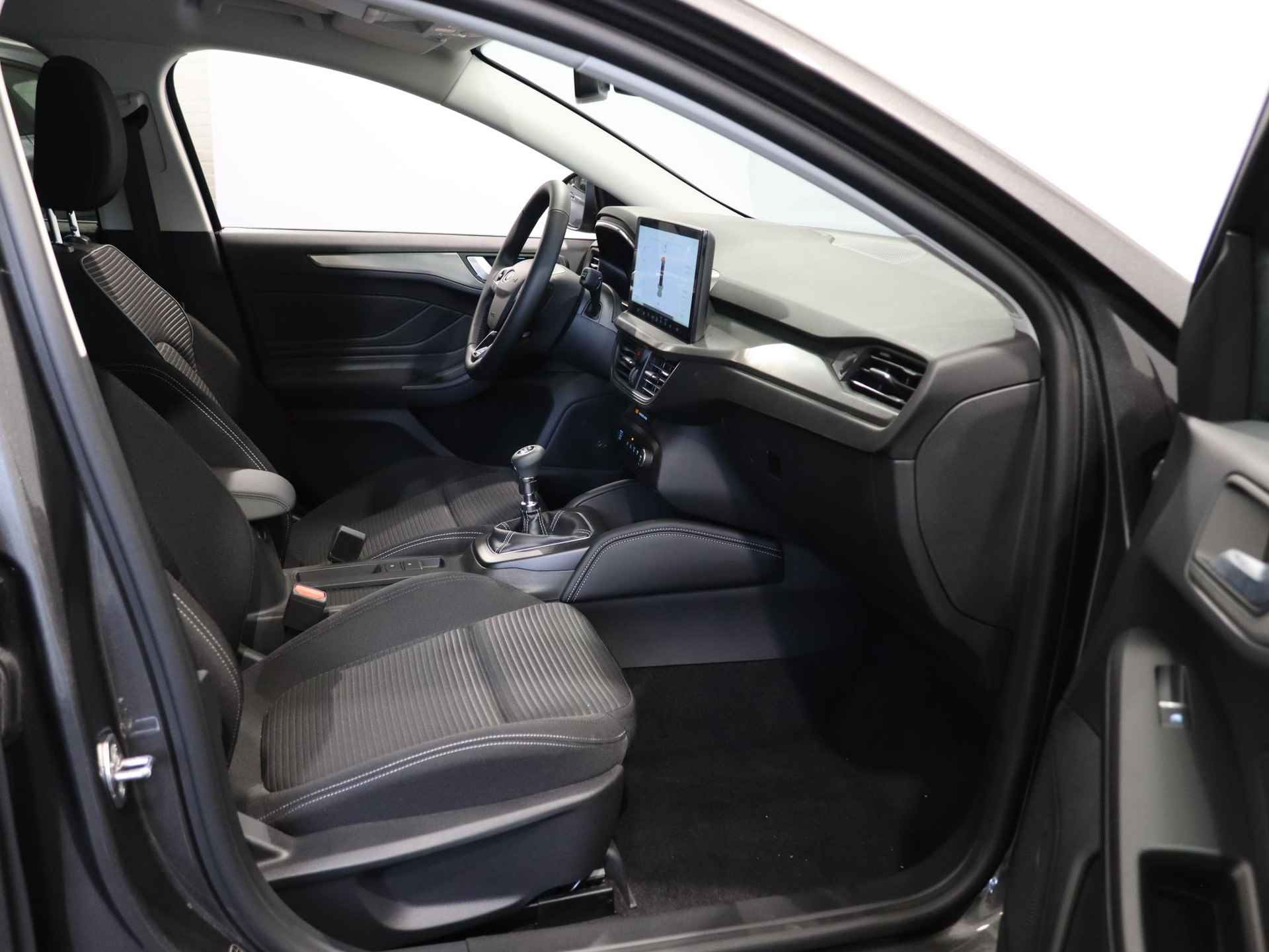 Ford Focus 1.0 EcoBoost Hybrid Titanium X | SPLINTERNIEUW !! 12 KM !! | Winter Pack | Parking Pack | Driver Assistance Pack | Huidige nieuwprijs €36745 - 22/32