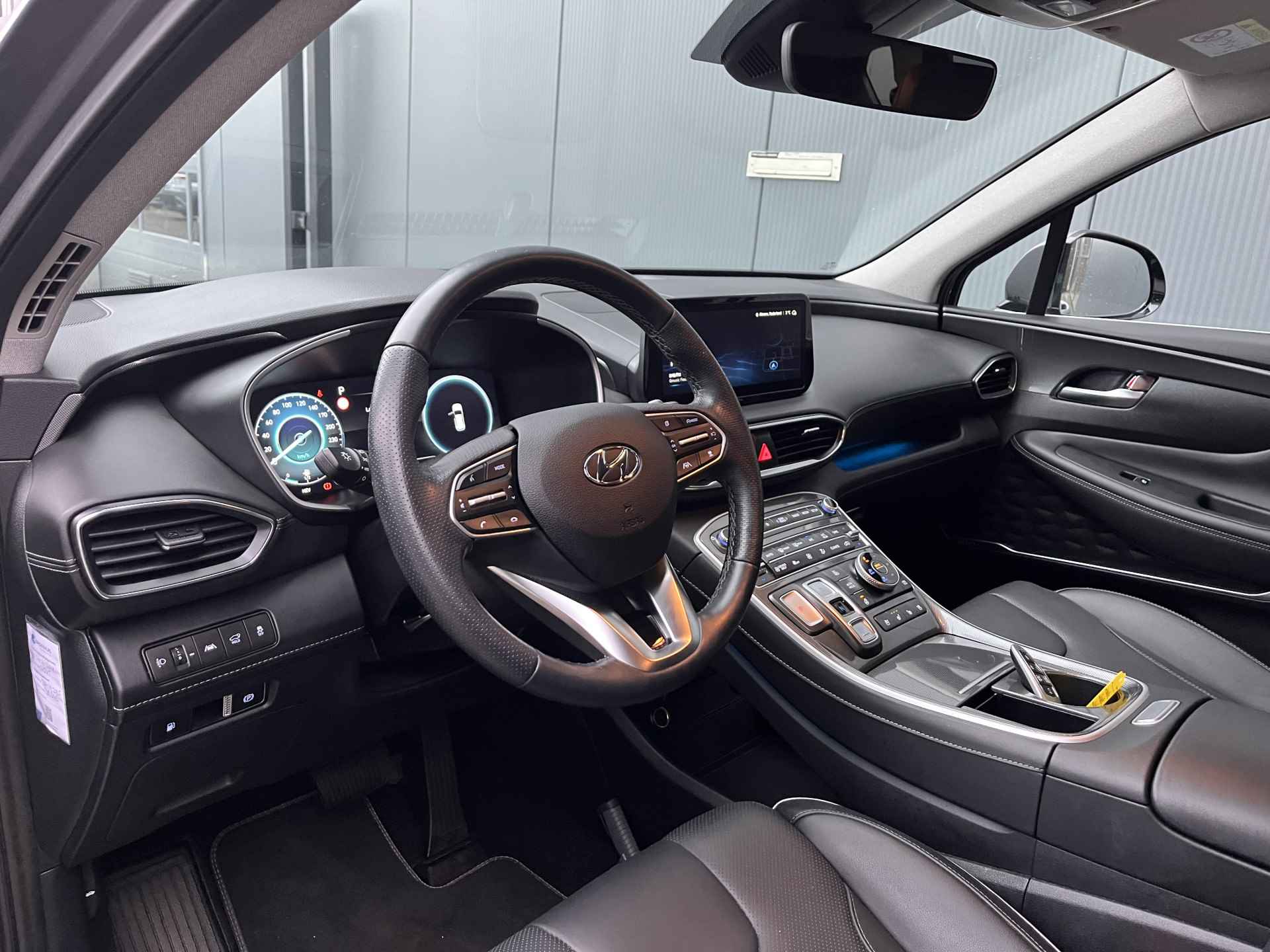 Hyundai Santa Fe 1.6 T-GDI PHEV 265pk Premium 7pers | 360 Camera | Dodehoek detectie | Leder | Stoelventilatie en Stoelverwarming | Elektrische a - 15/39