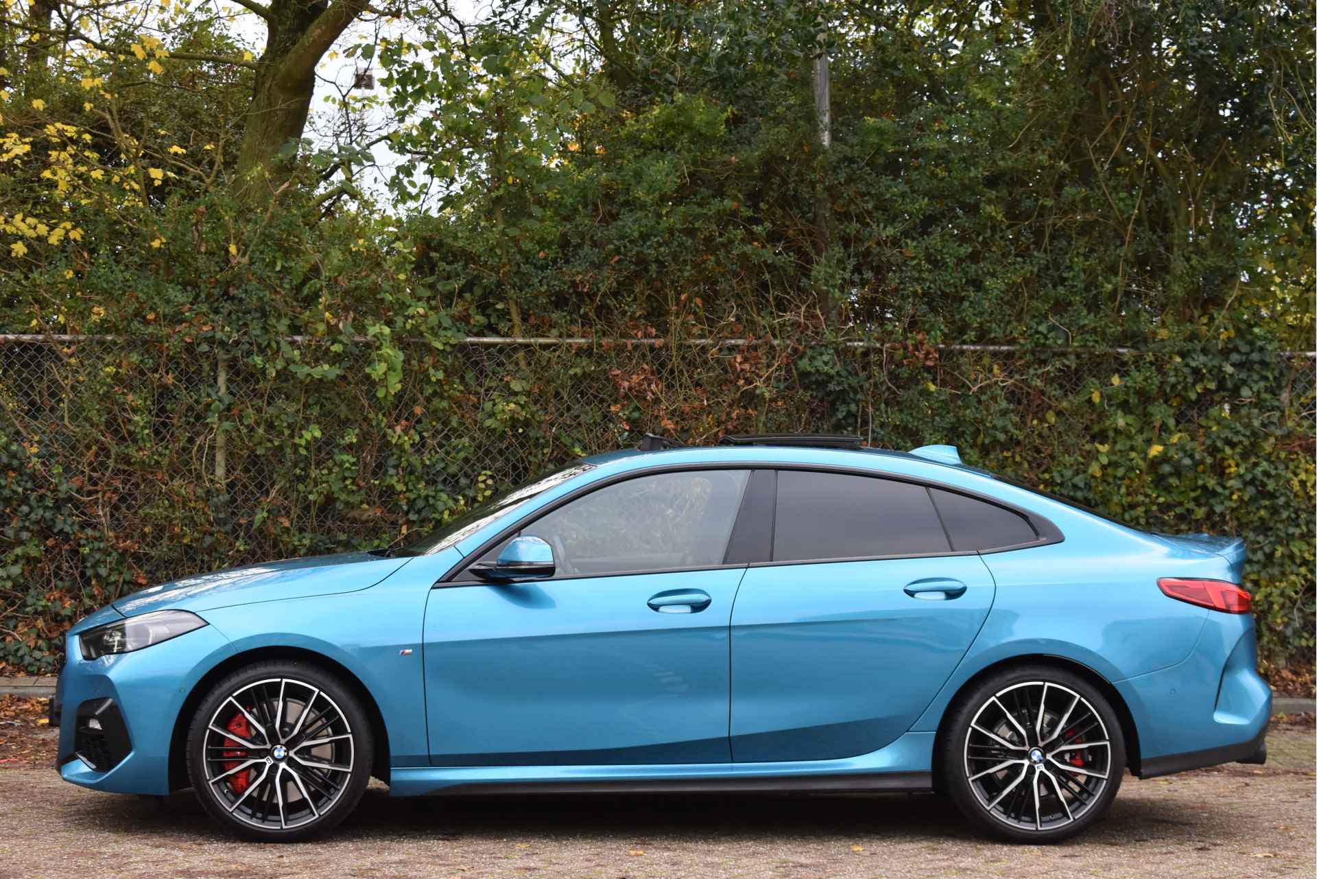 BMW 2 Serie Gran Coupé 220i Business Edition Plus M-Sport | NL-Auto | Unieke kleur | Open dak | Keyless | HUD | Camera | Leder | Full LED | Vol - 4/78