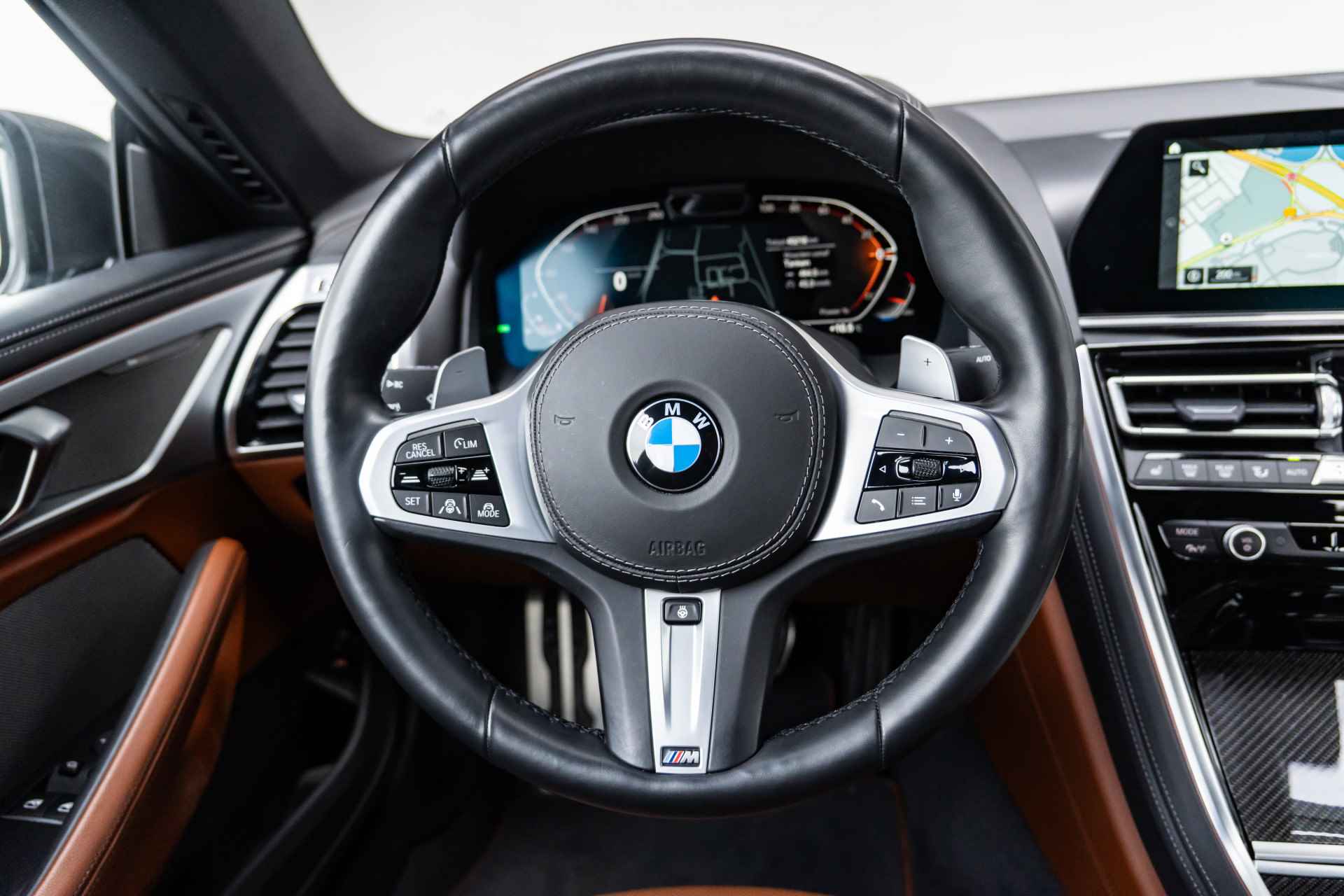 BMW 8 Serie Coupé 840i xDrive High Executive  /  Model M Sport / Active Steering / Carbon dak / Driving Assistant Professional - 11/63