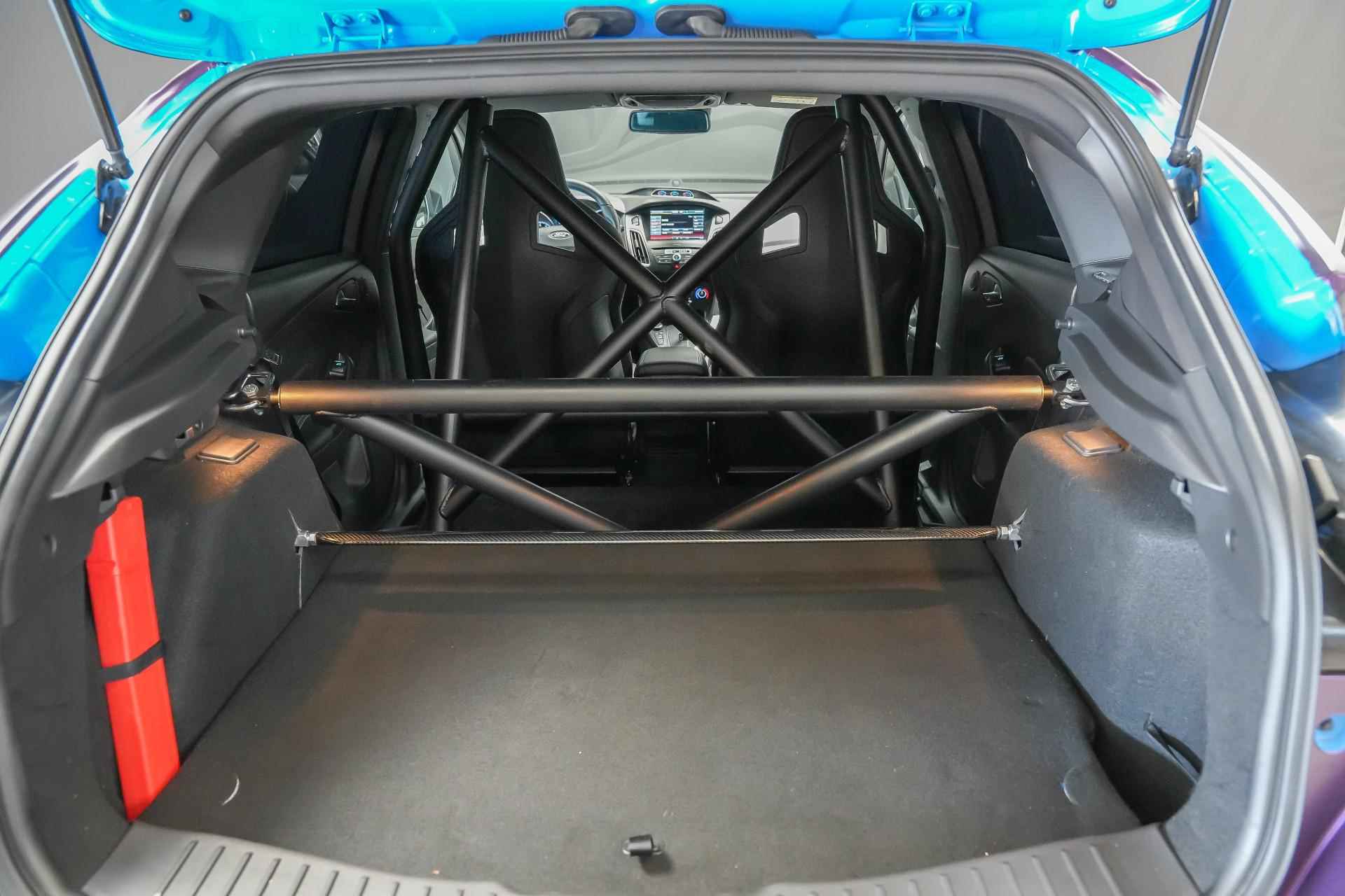 Ford Focus 2.3 350pk RS Stage 2 |H&R veren|schaalstoelen|HJS downpipe en 200 cell sportcat|rollcage|parkeercamera en sensoren|19" gesmeden wielen| - 26/47