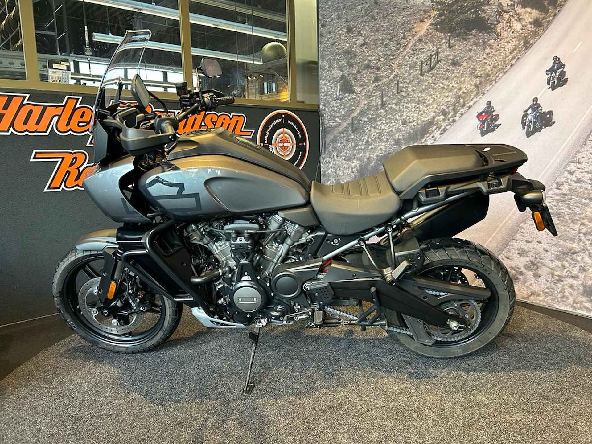 Harley-Davidson PAN AMERICA S CAST - 5/12