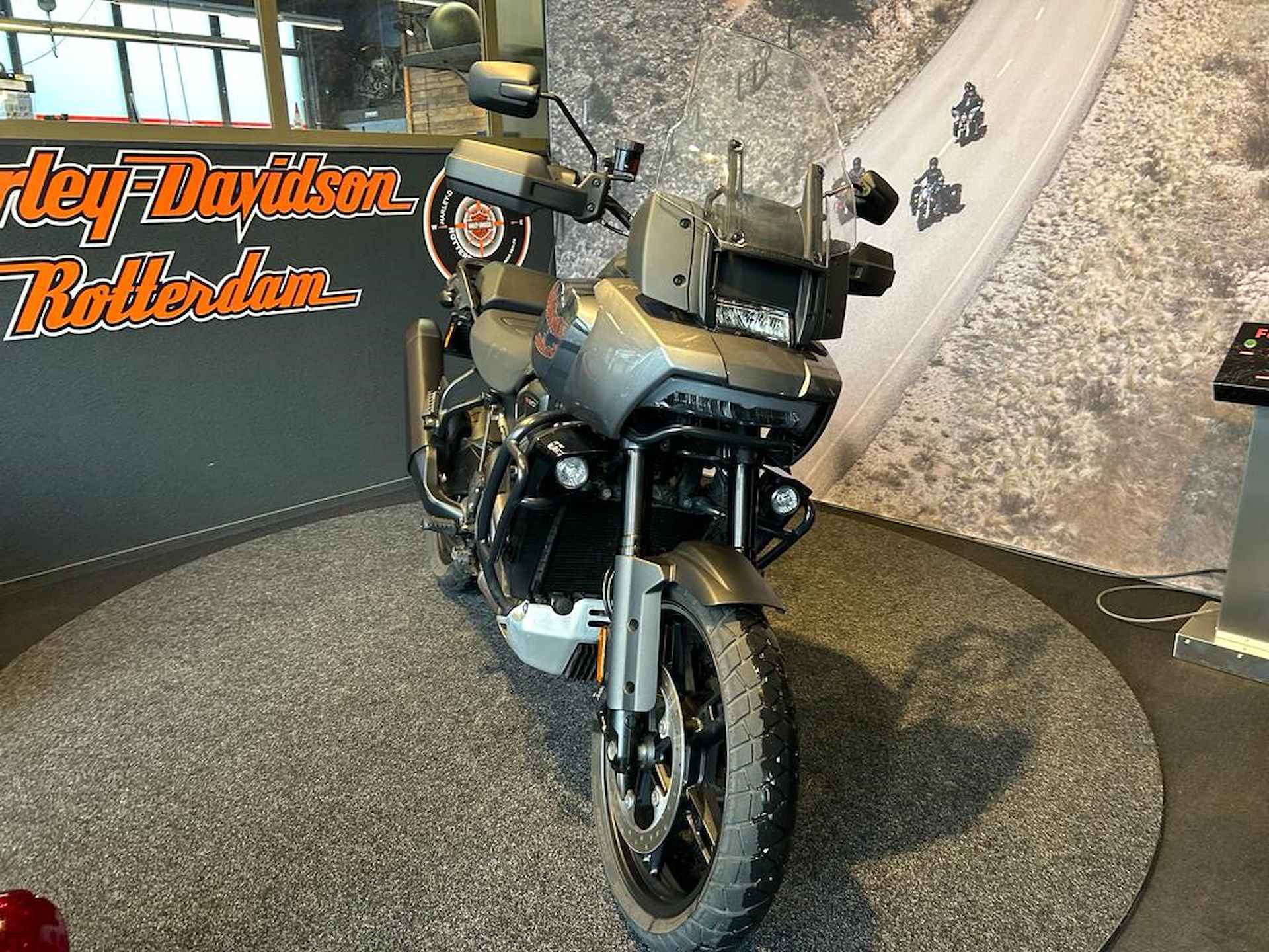 Harley-Davidson PAN AMERICA S CAST - 6/12