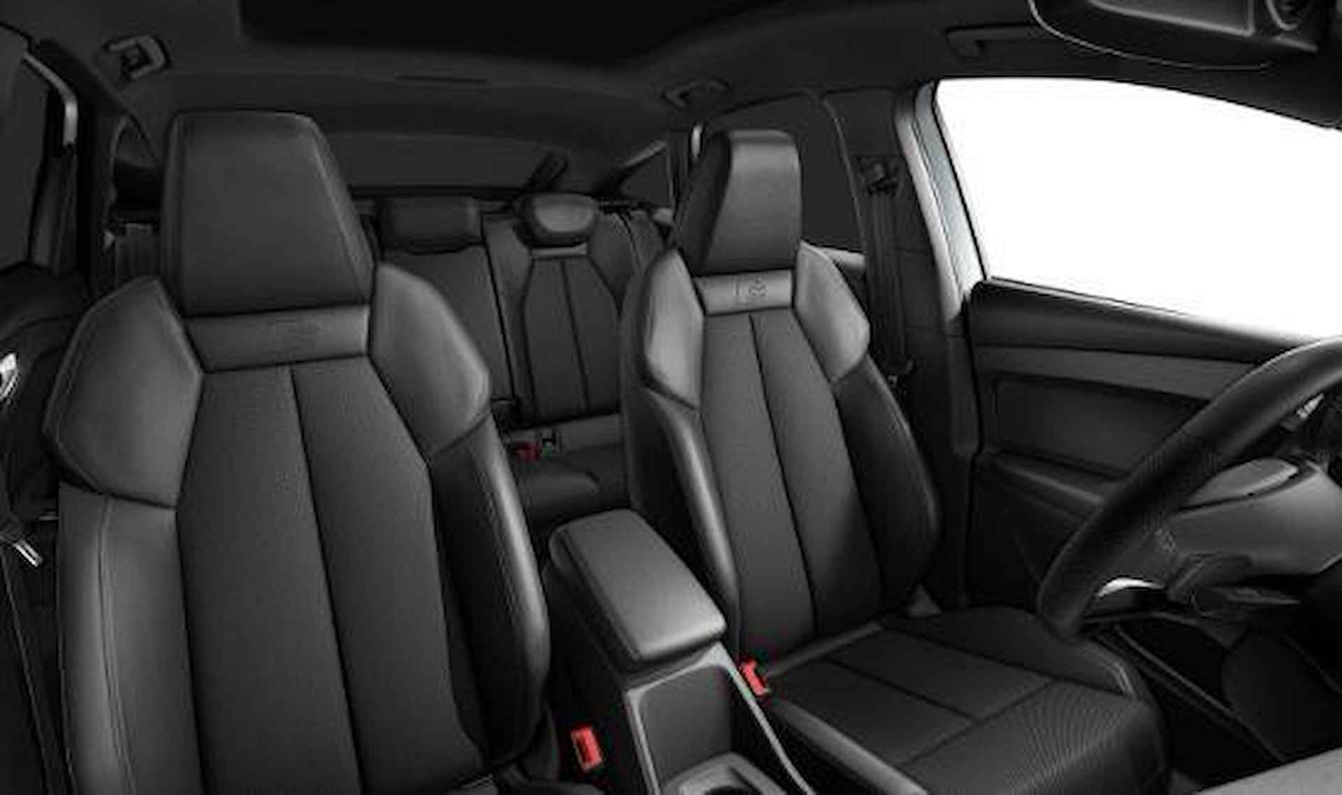 Audi Q4 Sportback e-tron 45 quattro S Edition 82 kWh 286 PK | Automaat | Virtual Cockpit Plus | Navigatie Pro | 20 inch | Assistentiepakket Plus | Panorama dak | Warmtepomp | Comfortpakket Plus | Comfortsleutel | Optiekpakket Zwart Plus | Klimaatregelingspakket | Privacy Glass | Nu € 2.312,- ACTIEKORTING! | - 2/4