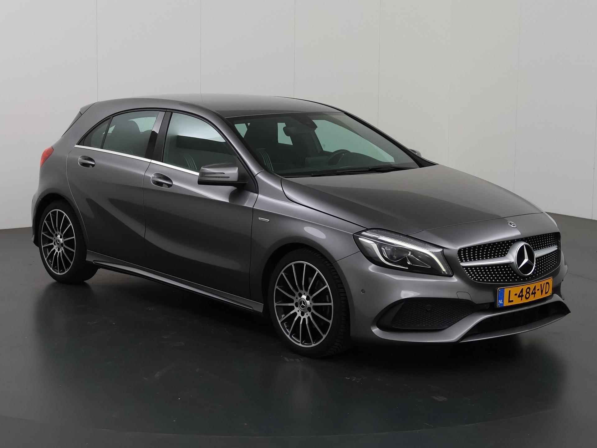 Mercedes-Benz A-klasse 180 Business Solution AMG Upgrade Edition | Navigatiesysteem | Cruise Control | Stoelverwarming | Led koplampen | - 24/38