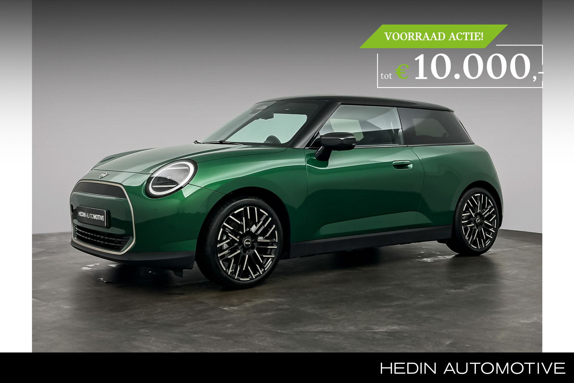 MINI 3-deurs Cooper E Favoured Trim | M Pakket | 18 Inch LM wielen | Dak- en spiegels in zwart