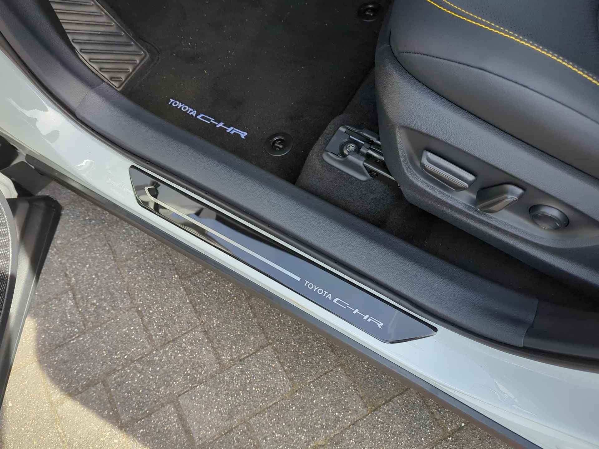 Toyota C-HR Plug-in Hybrid 220 Première Edition | Android Auto | Apple Carplay | - 27/34