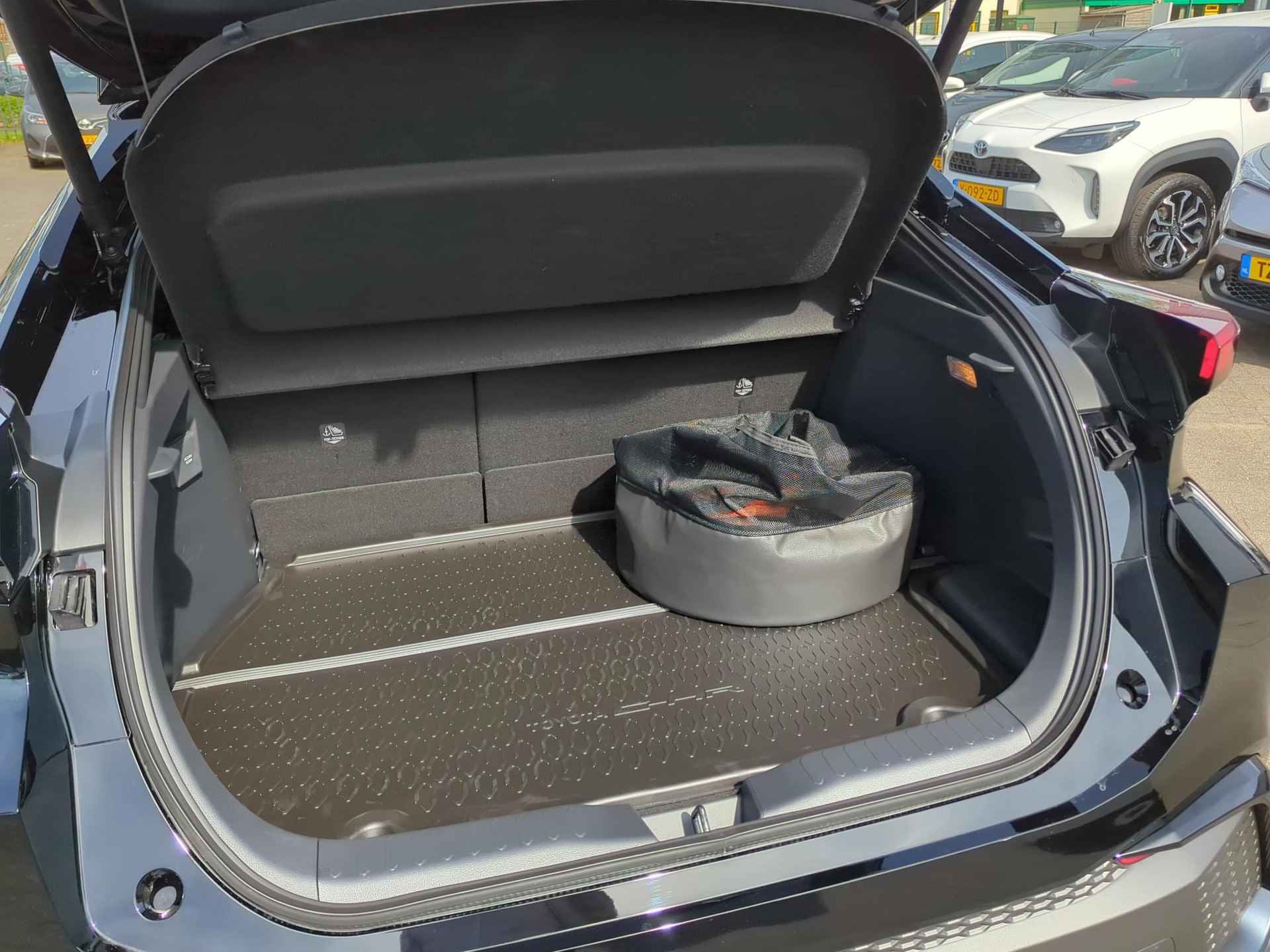 Toyota C-HR Plug-in Hybrid 220 Première Edition | Android Auto | Apple Carplay | - 10/34