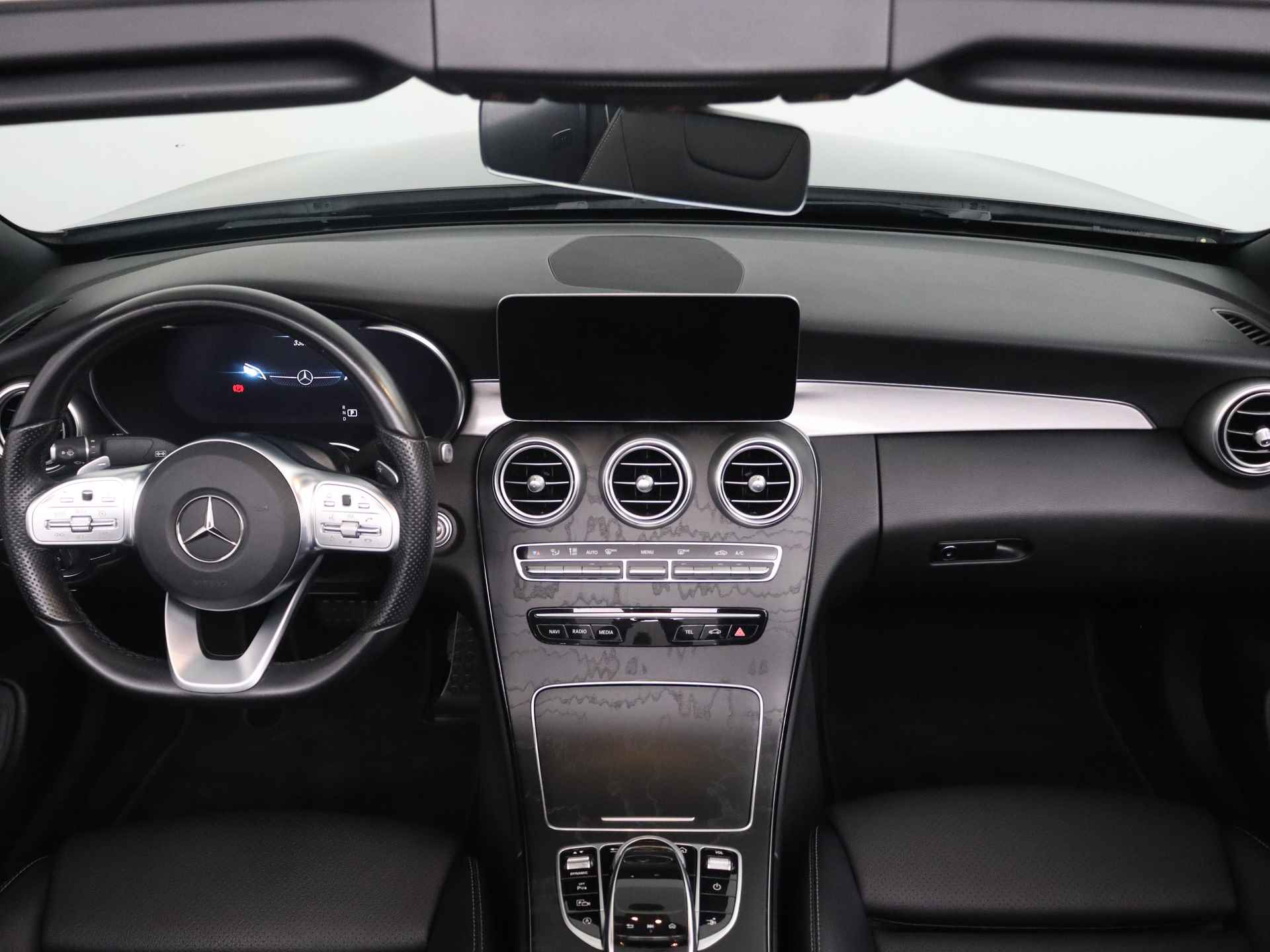Mercedes-Benz C-Klasse Cabrio 180 Premium Plus Pack | Stoelverwarming | Lage KM Stand | AMG Line | Inclusief 24 maanden Mercedes-Benz Certified garantie voor Europa. - 6/44