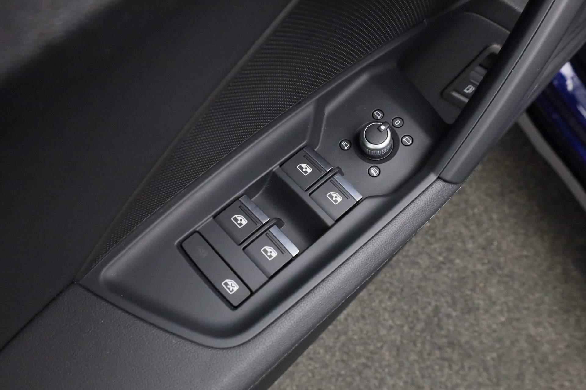 Audi A3 Sportback 40 TFSI e 204PK S-tronic S edition | 19 inch | Keyless | Maxton Design diffuser | Eibach verlagingsset - 26/45