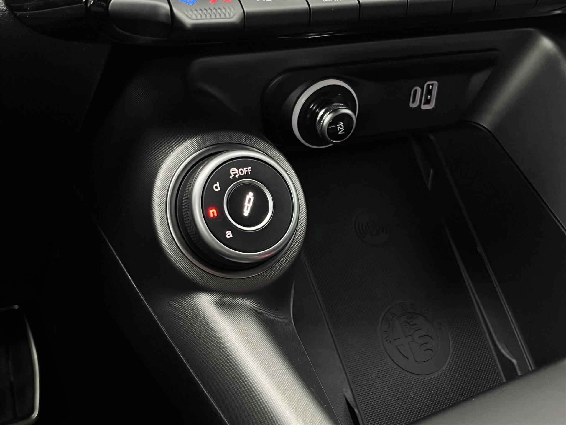Alfa Romeo Tonale 1.3T PHEV 280pk Edizione Speciale | Stoelverwarming | Carplay | - 17/36