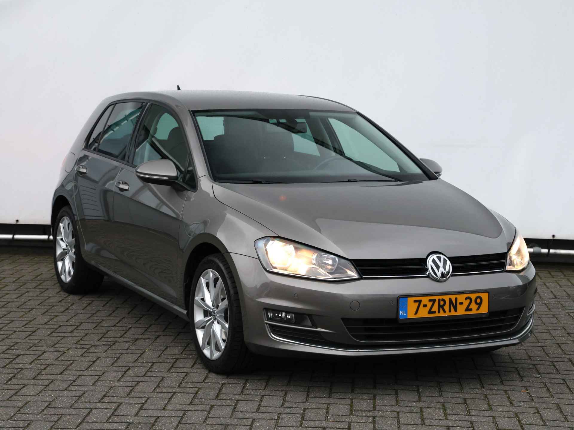 Volkswagen Golf 1.2 TSI Business Edition 105PK I Navigatie I Stoelverwarming I Cruise control I Spiegelpakket I Trekhaak - 3/38