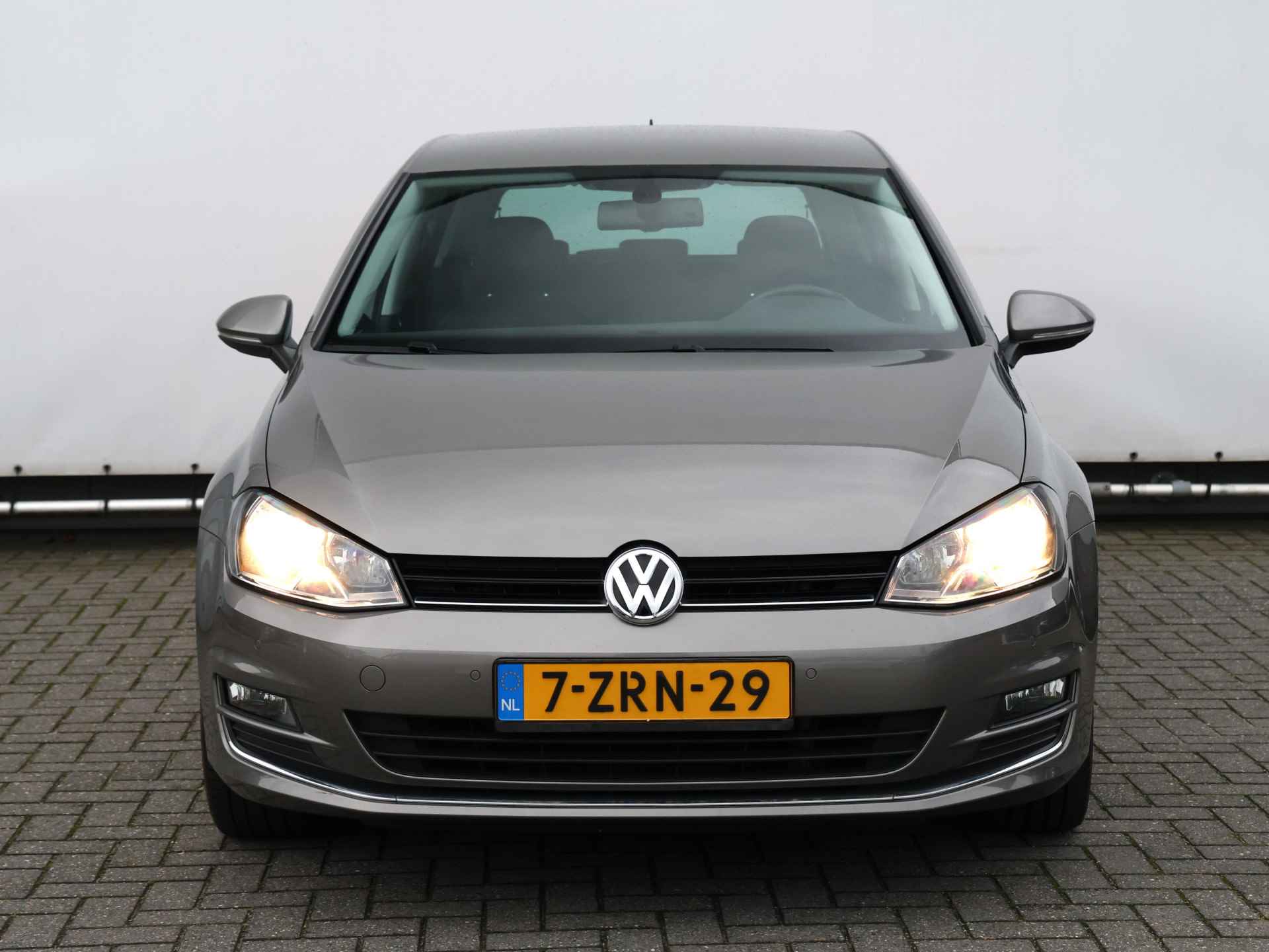 Volkswagen Golf 1.2 TSI Business Edition 105PK I Navigatie I Stoelverwarming I Cruise control I Spiegelpakket I Trekhaak - 4/38