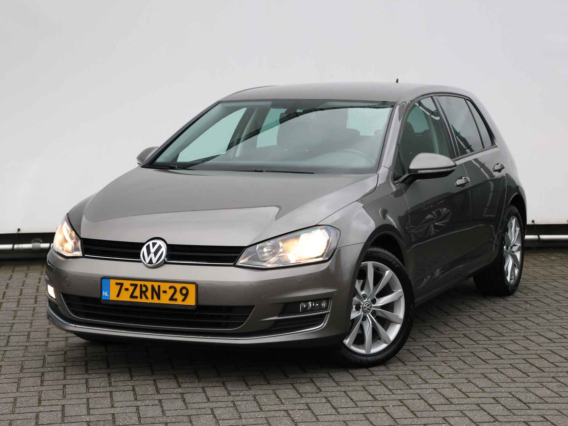 Volkswagen Golf 1.2 TSI Business Edition 105PK I Navigatie I Stoelverwarming I Cruise control I Spiegelpakket I Trekhaak - 11/38