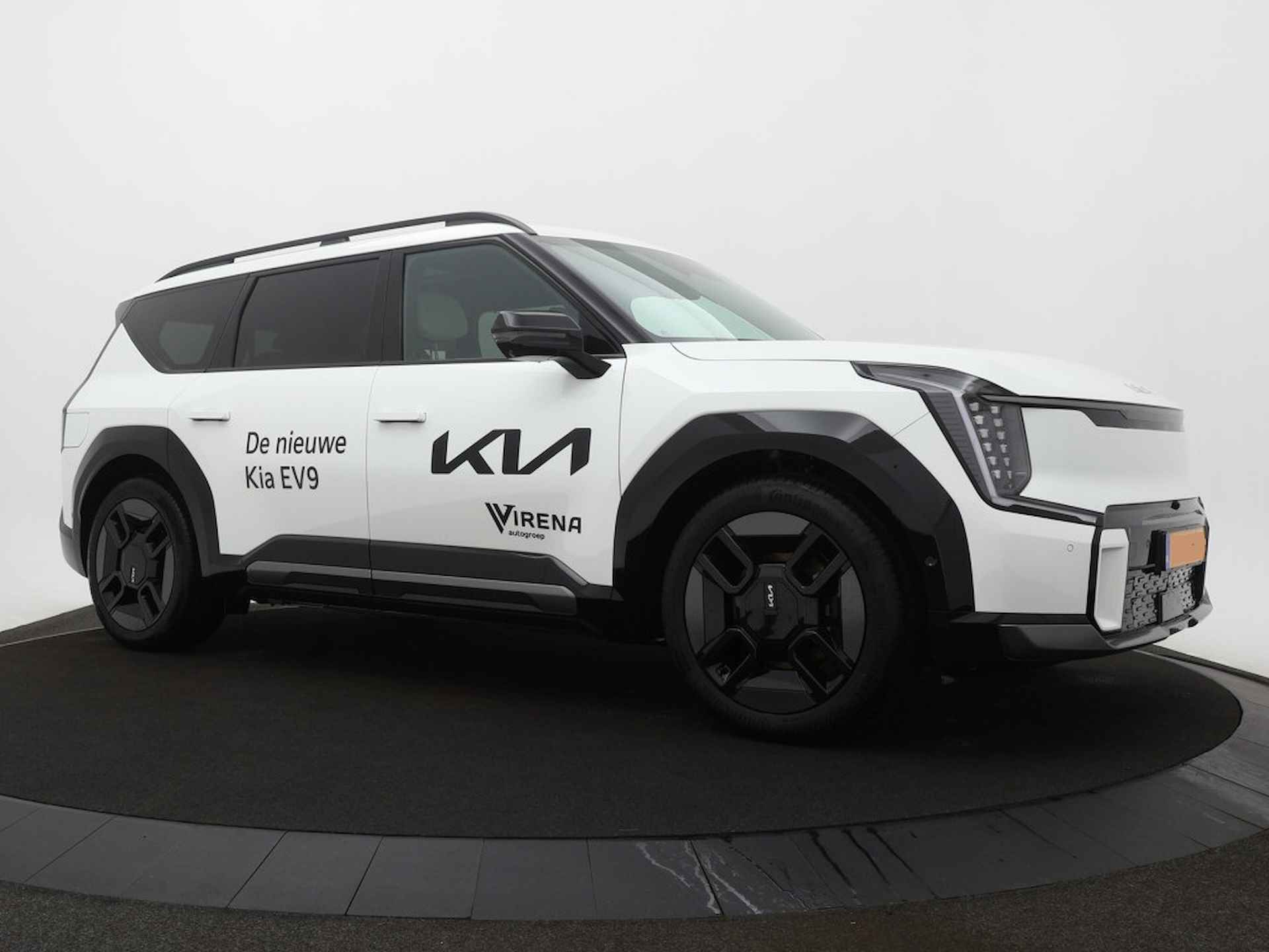 Kia EV9 Launch Edition GT-Line AWD 99.8 kWh - Navigatiesysteem 12,3 inch scherm - Batterijverwarming - Digitale Key - Head-up display - Bi-directioneel laden & Slimladen (V2G/V2H) - Fabrieksgarantie tot 2031 - 7/22