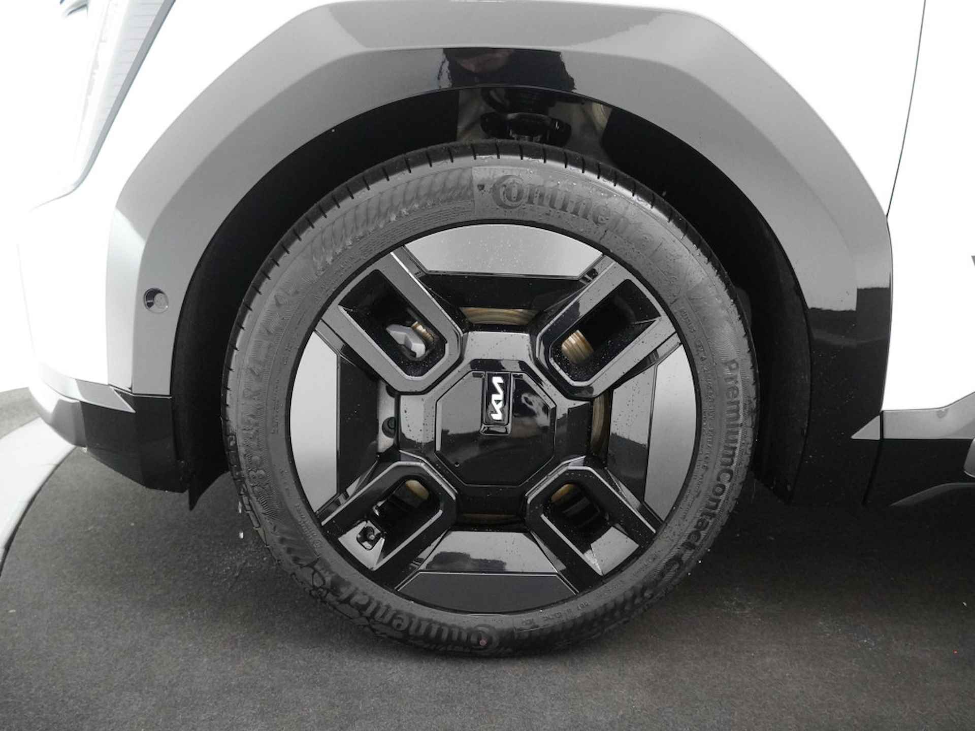 Kia EV9 Launch Edition GT-Line AWD 99.8 kWh - Navigatiesysteem 12,3 inch scherm - Batterijverwarming - Digitale Key - Head-up display - Bi-directioneel laden & Slimladen (V2G/V2H) - Fabrieksgarantie tot 2031 - 9/22