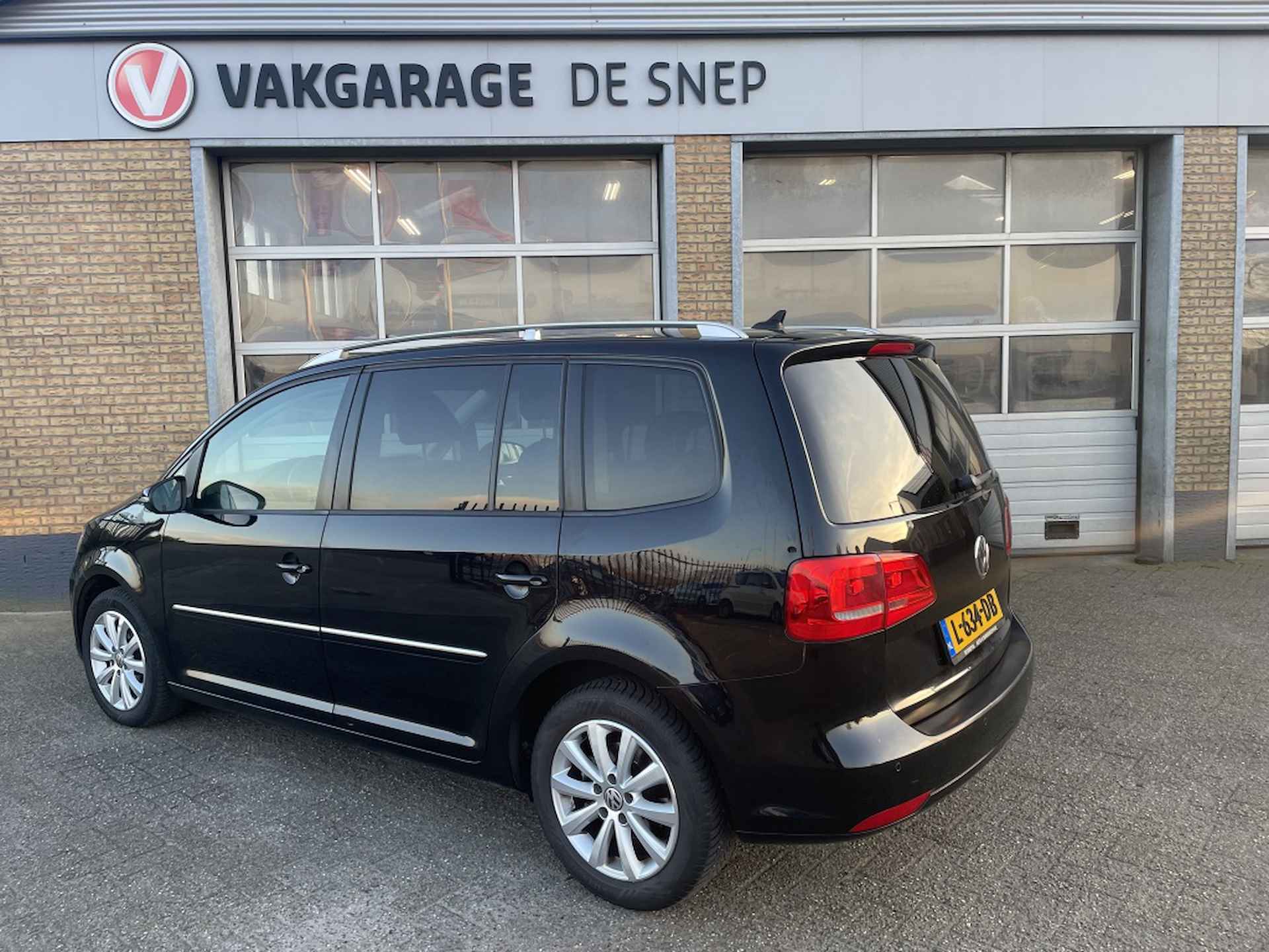 Volkswagen Touran 1.4 TSI Comfortline - 2/21