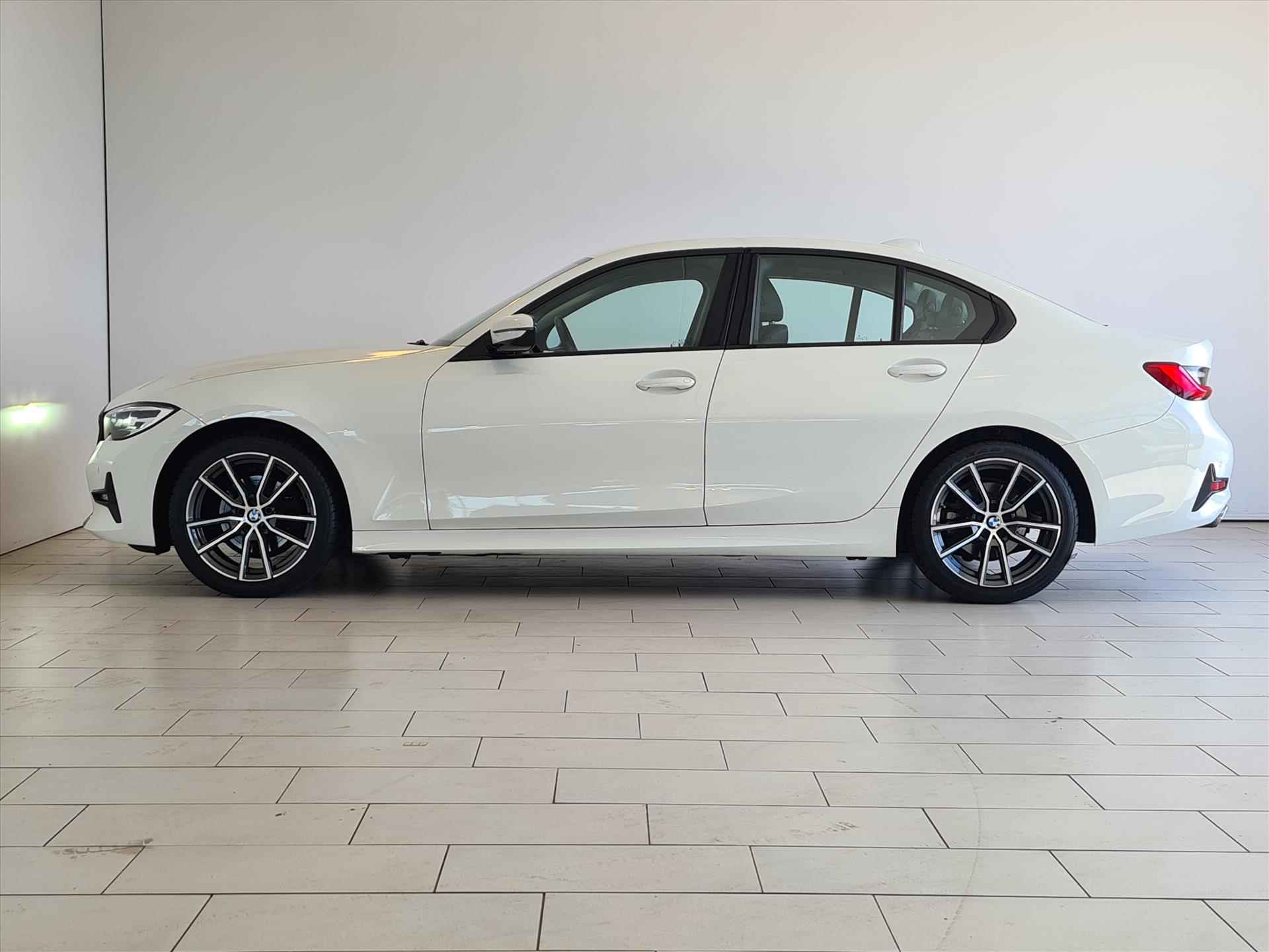 BMW 3-Serie (g20) 320i 184pk Executive Edition AUTOMAAT NAVI LED LMV PDC - 13/33