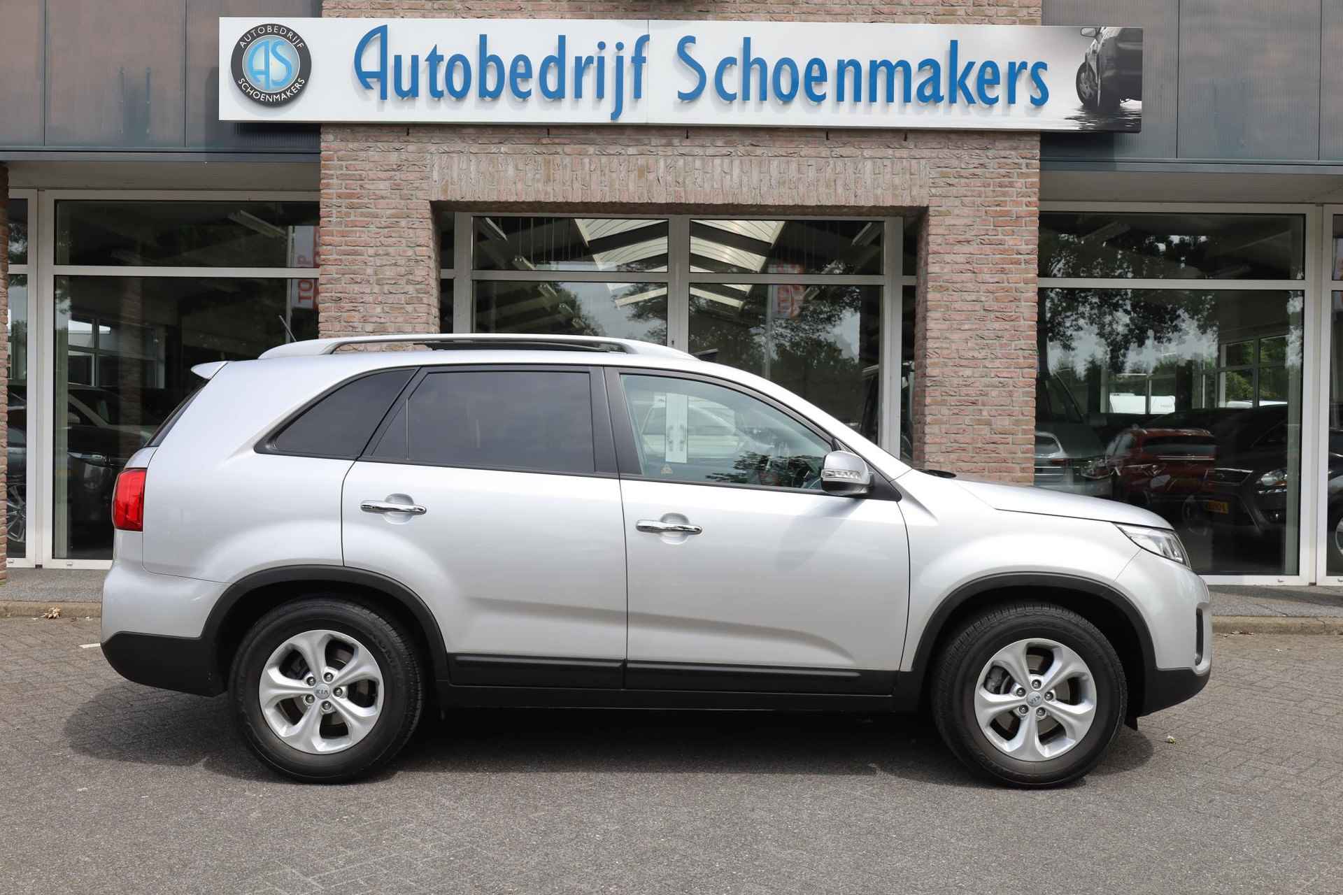 Kia Sorento 2.2 CRDi BusinessLine PANO TREKHAAK CAMERA 1e-EIGENAAR NAVI CRUISE 17"LMV + ZEER NETJES!!! - 41/46