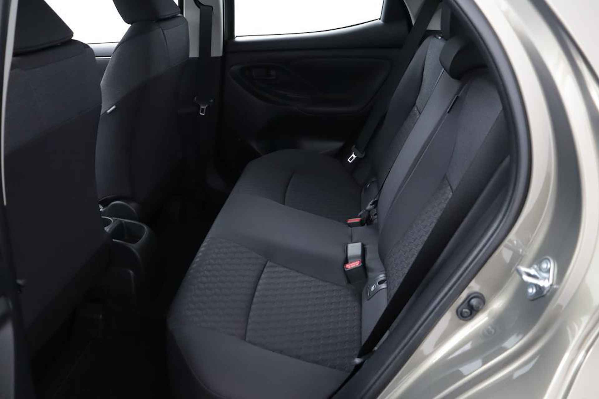 Toyota Yaris 1.5 VVT-i Dynamic | Adaptieve-Cruise | Airco | Apple Carplay/Android Auto | - 18/45