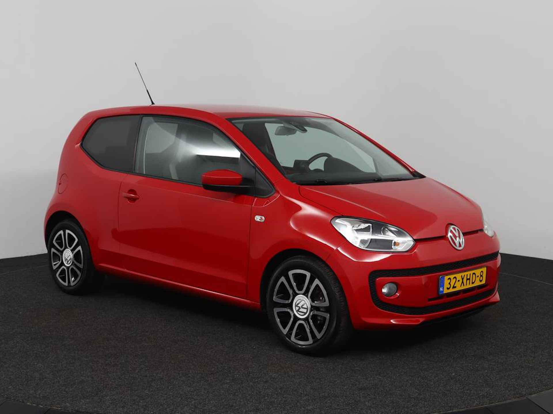 Volkswagen Up! 1.0 high up! BlueMotion |NAP|1e eigenaar|Luxe| - 3/38