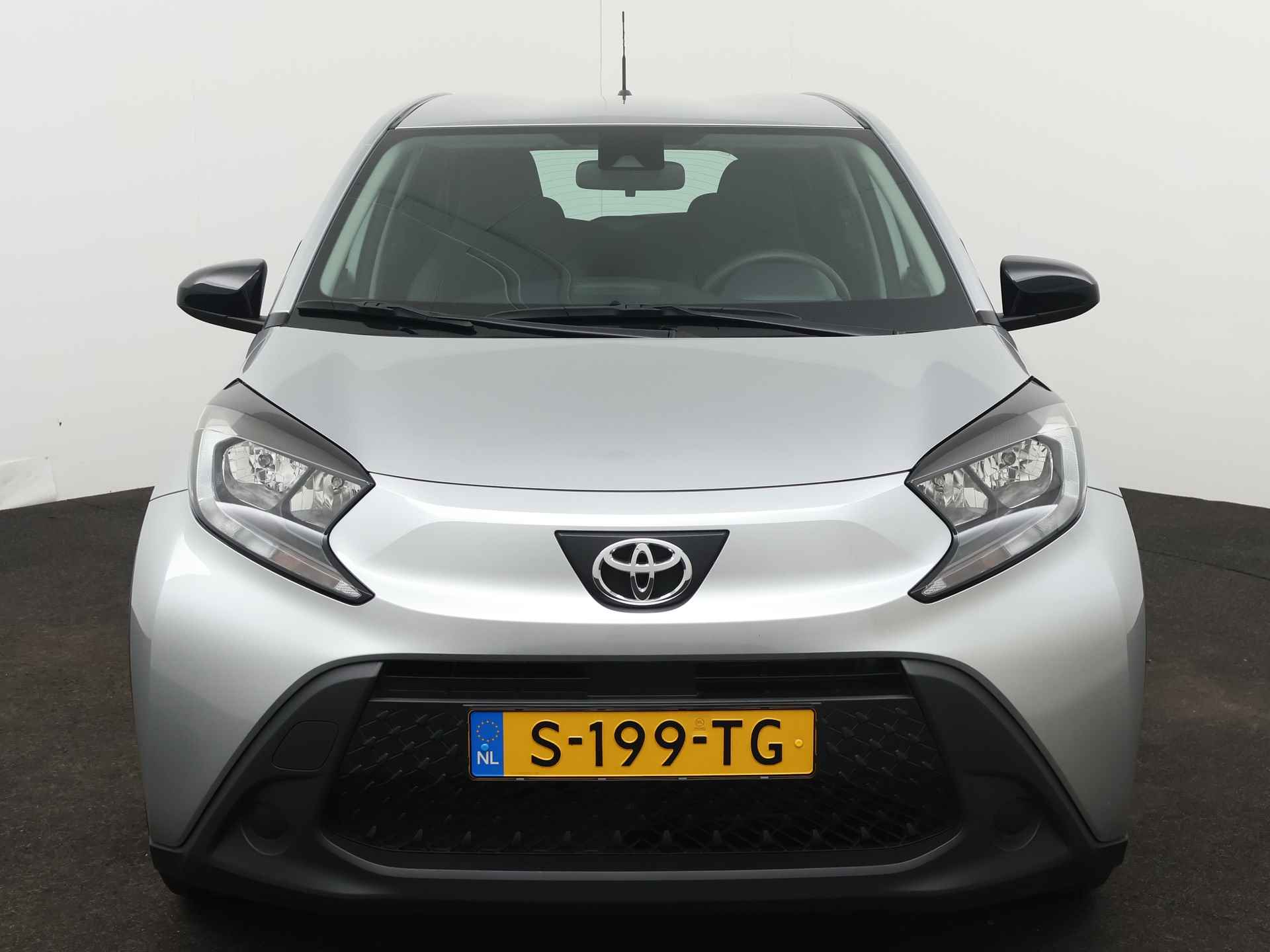 Toyota Aygo X 1.0 VVT-i MT Play | Airco | Apple Carplay/Android Auto | ParkeerCamera | - 28/41