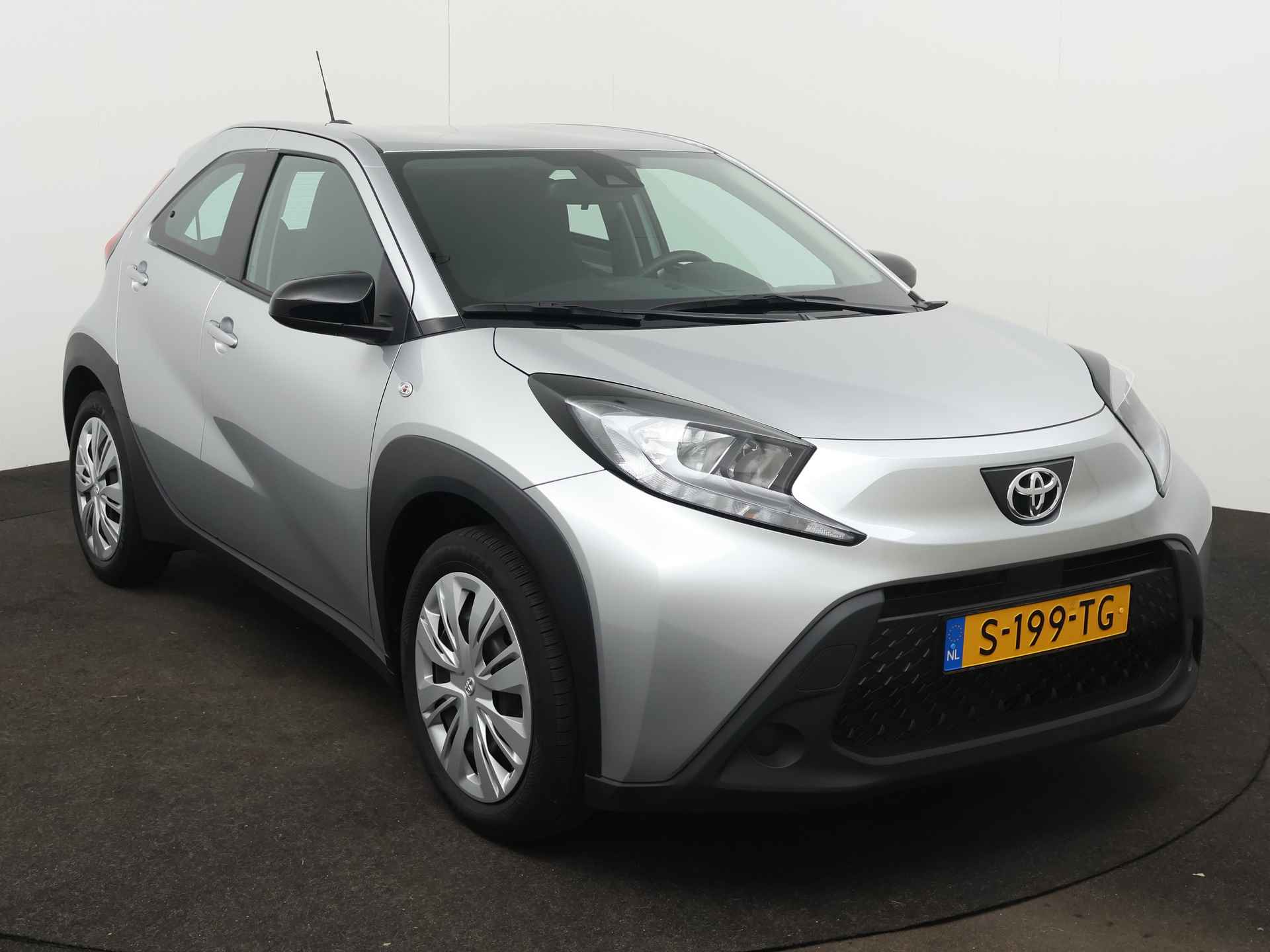 Toyota Aygo X 1.0 VVT-i MT Play | Airco | Apple Carplay/Android Auto | ParkeerCamera | - 29/41