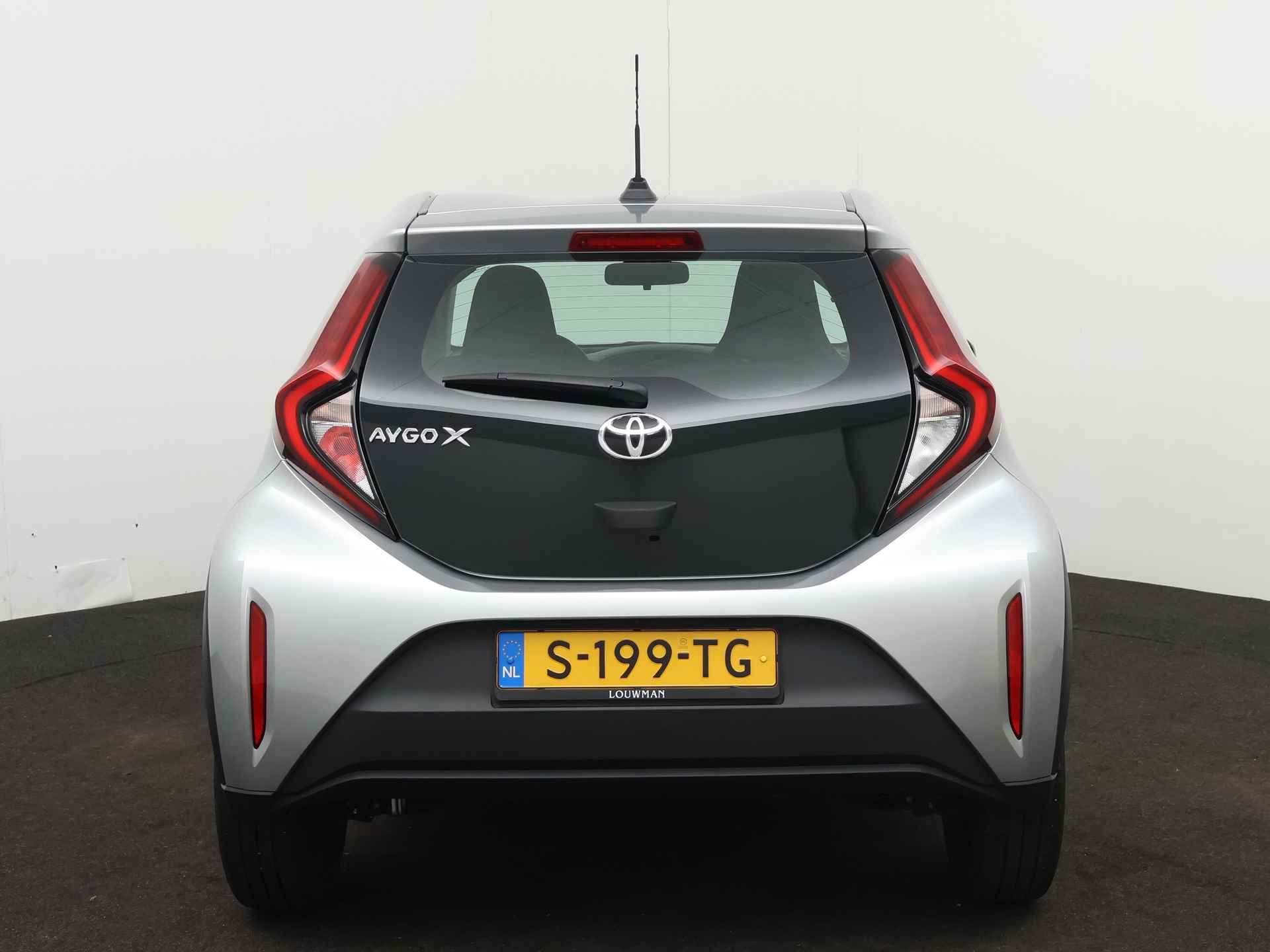 Toyota Aygo X 1.0 VVT-i MT Play | Airco | Apple Carplay/Android Auto | ParkeerCamera | - 30/41