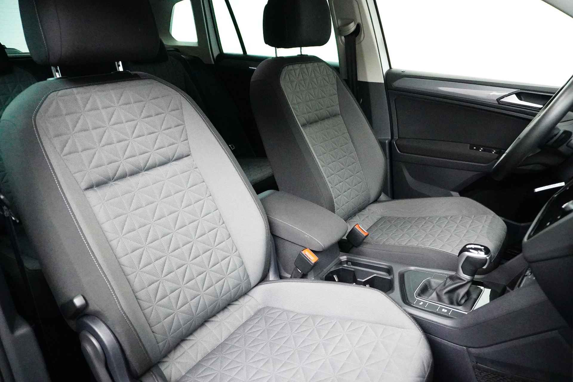 Volkswagen Tiguan 1.5 TSI 150 pk Life 7-DSG | Trekhaak | Navigatie by app | Cruise Control Adaptief | A-Camera | - 13/24