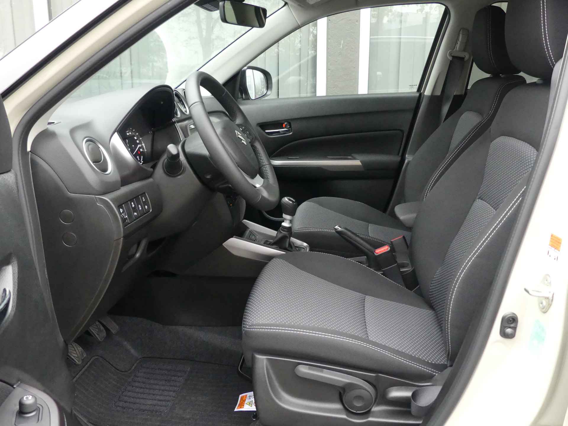 Suzuki Vitara 1.4 Boosterjet Select Smart Hybrid Applecarpl./Andr. Auto, 6 Jaar fabrieksgarantie! - 8/26